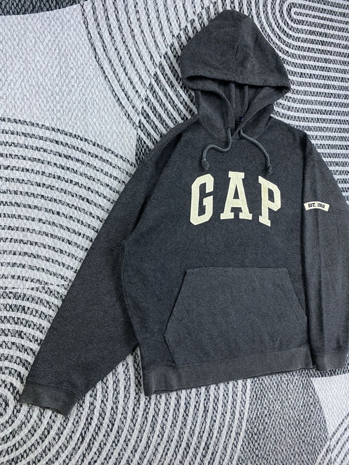 Gap Vintage Gap Big Spellout Longsleeve Sweatshirt Hoodie Size US L / EU 52-54 / 3 - 3 Thumbnail