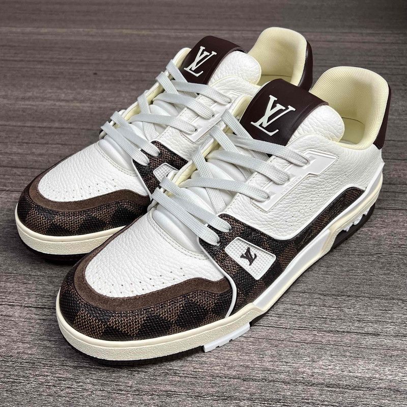 Louis Vuitton Louis Vuitton Low Top Trainer Sneakers for All 0079 Size US 8.5 / EU 41-42 - 1 Thumbnail