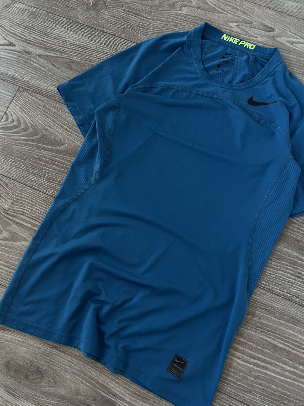 Nike ‼️Nike Pro Combat Hypercool Pitted Onyx Tyle Gym T-Shirt‼️ Size US S / EU 44-46 / 1 - 17 Thumbnail