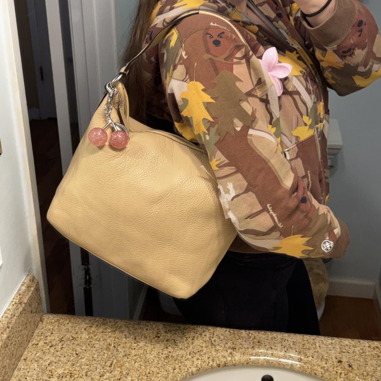 Coach Slouchy Y2K Beige Pebbled Leather Coach Bag Size ONE SIZE - 8 Thumbnail