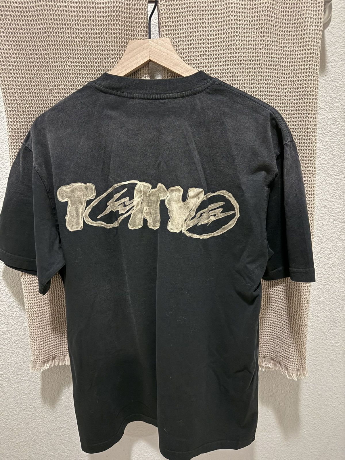Travis Scott Travis Scott x Takashi Murakami Size US L / EU 52-54 / 3 - 2 Thumbnail