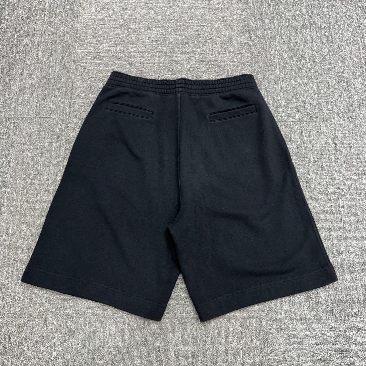 Givenchy Givenchy Graffiti Heart Shorts Size L. Size 30" / US 8 / IT 44 - 2 Thumbnail