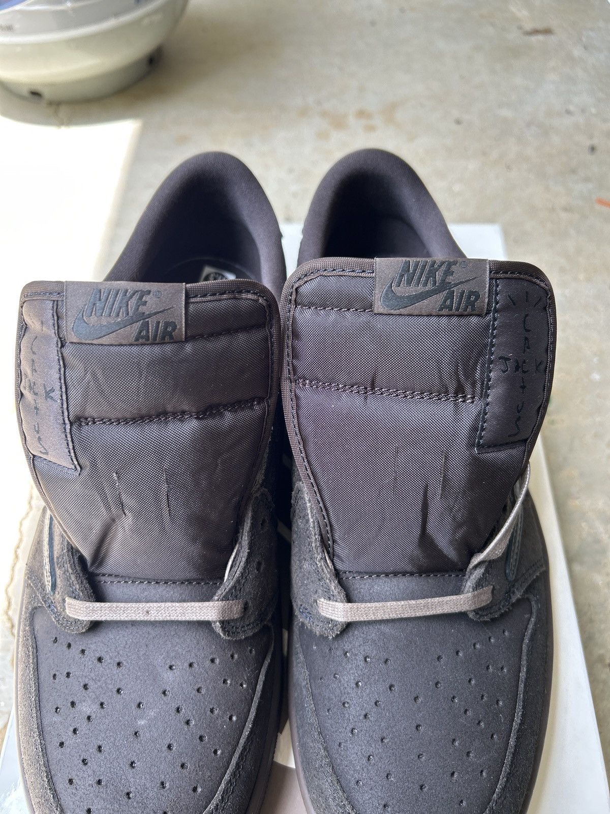 Jordan Brand × Travis Scott Travis Scott x air Jordan 1 low “velvet brown” Size US 11.5 / EU 44-45 - 9 Thumbnail