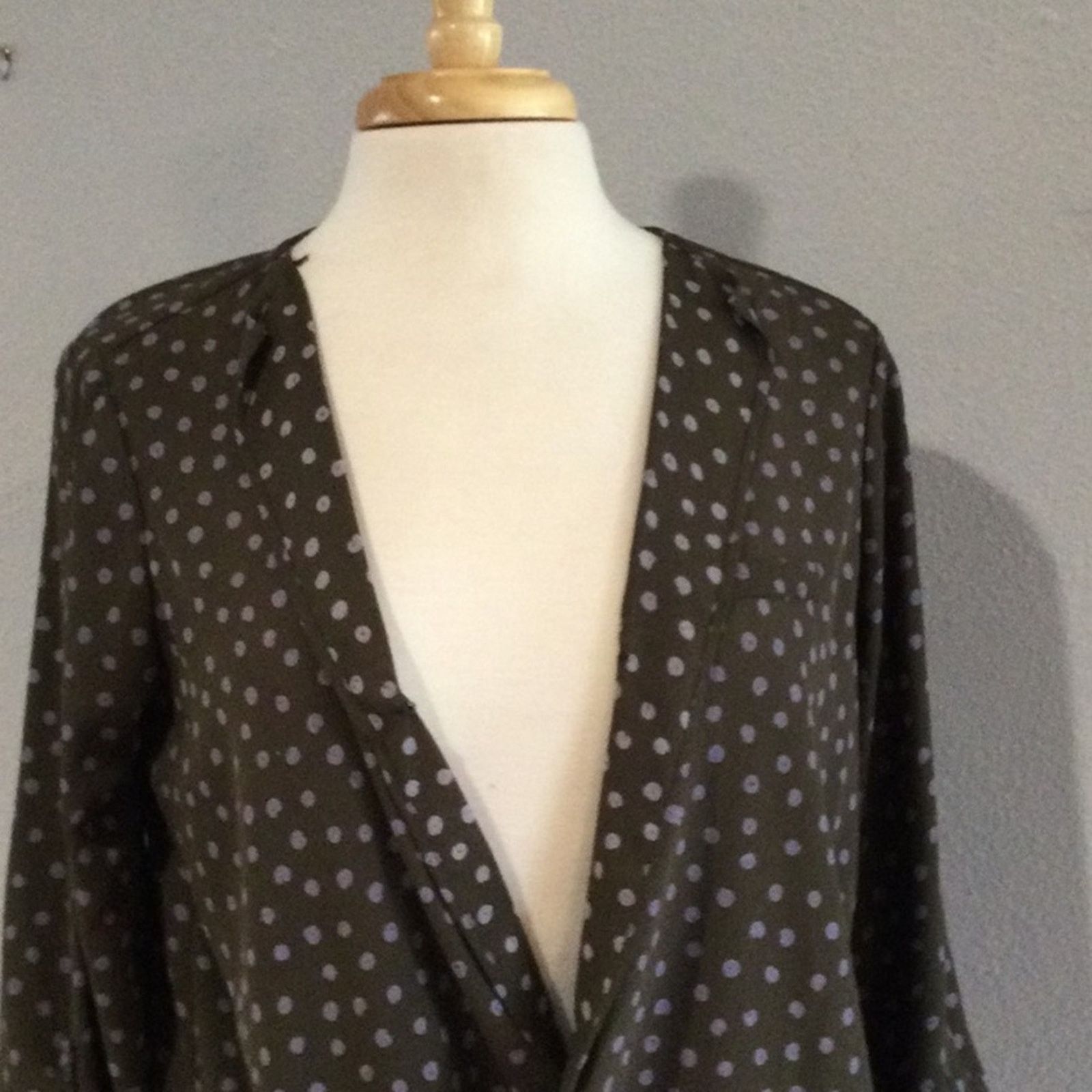 Other Pleione Olive & Lilac Rolltab Sleeve Faux Wrap Blouse Size M Size M / US 6-8 / IT 42-44 - 4 Thumbnail