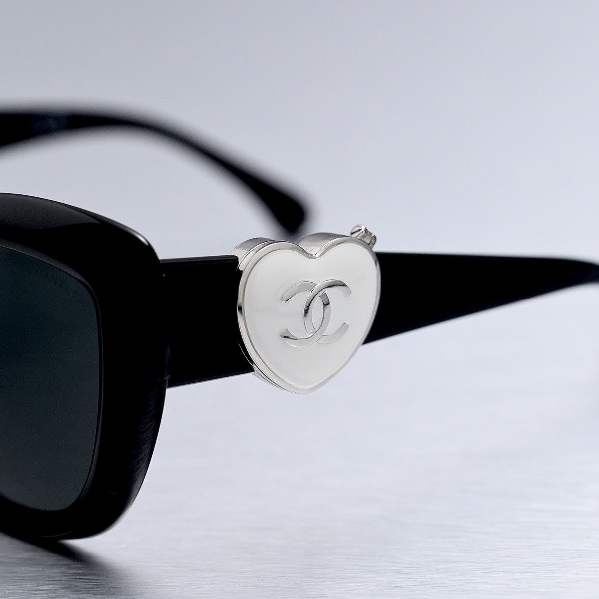 Chanel CHANEL 0CH5517 C501S4 SUNGLASSES Size ONE SIZE - 3 Thumbnail