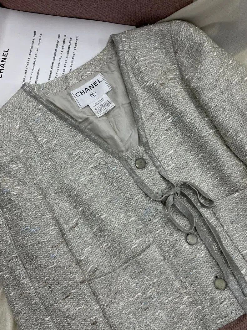 Chanel Chanel Gray Silver Thread Cardigan. Size US L / EU 52-54 / 3 - 2 Thumbnail
