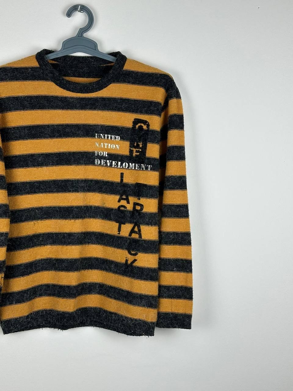 Japanese Brand × Vintage Vintage Freddie Kruger Style Avant Garde Y2K sweater Size US L / EU 52-54 / 3 - 3 Thumbnail