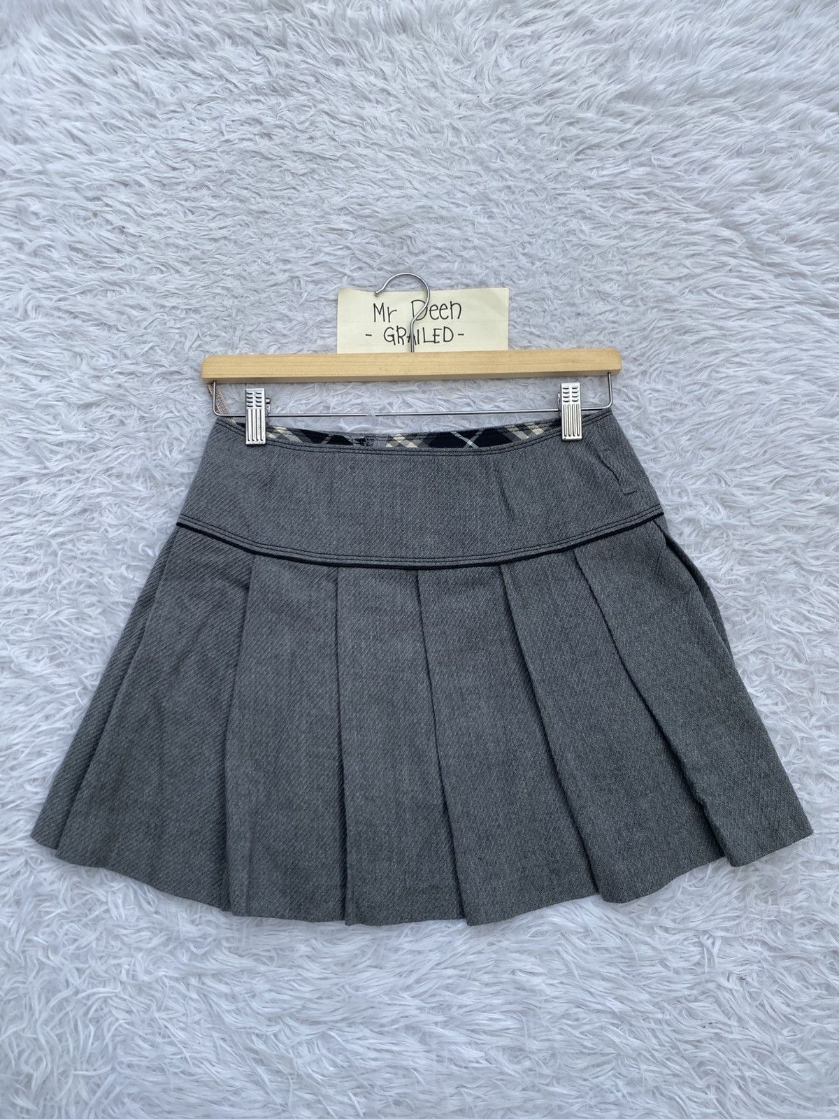 Burberry Rare Vintage Burberry Pleats Mini Skirt Size 27" / US 4 / IT 40 - 14 Thumbnail
