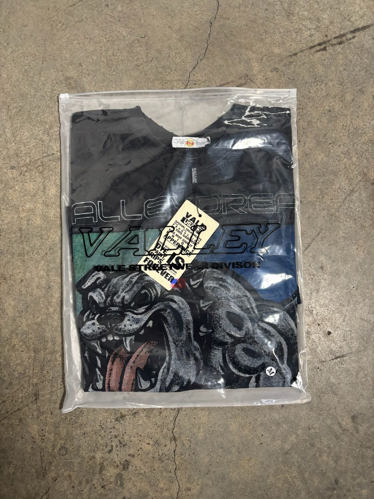 Vale Vale Lives Forever Big Stage T-Shirt Size US M / EU 48-50 / 2 - 7 Thumbnail