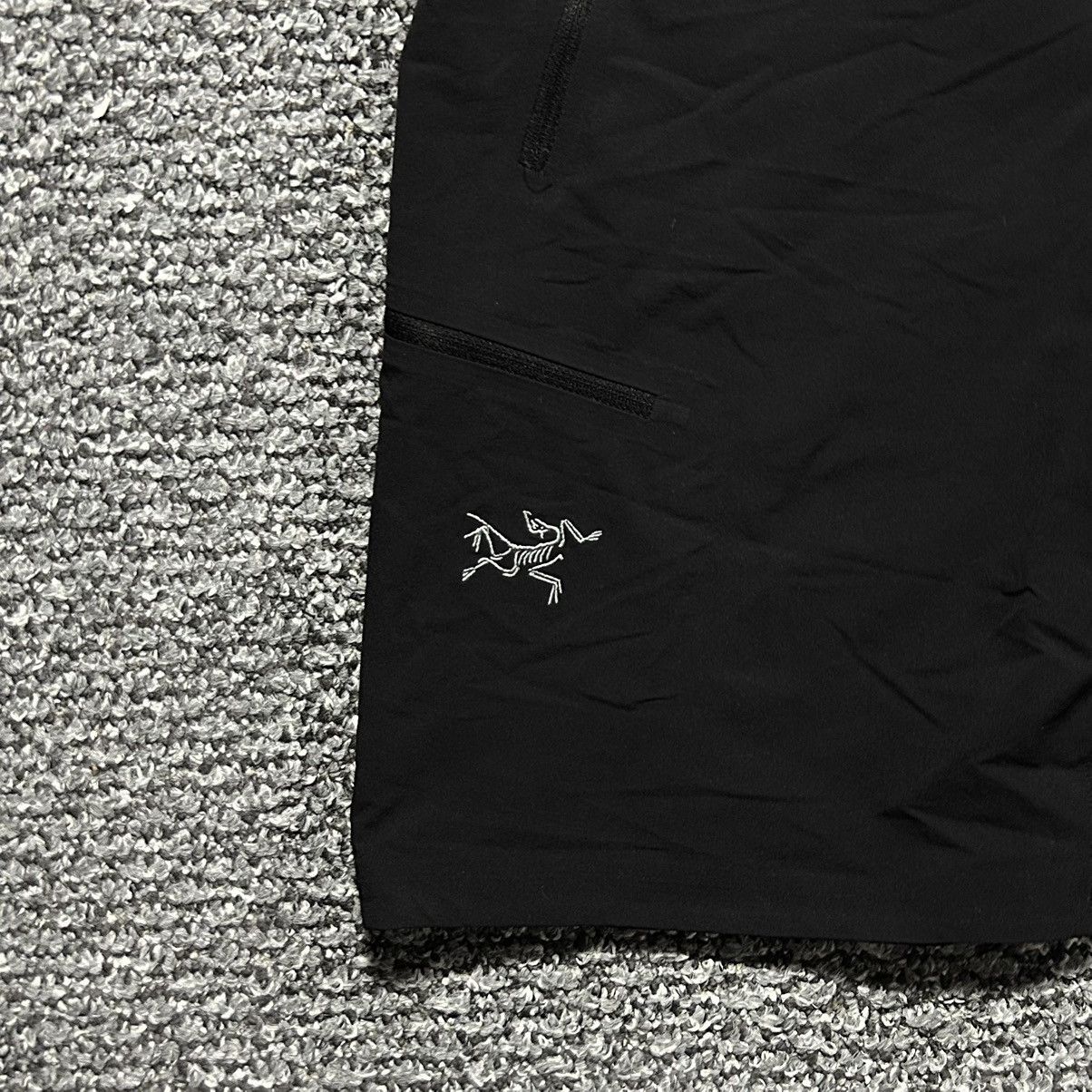 Arc'teryx Arc’teryx Women’s Cargo/Hiking Shorts Size 36" / US 14 / IT 50 - 3 Thumbnail