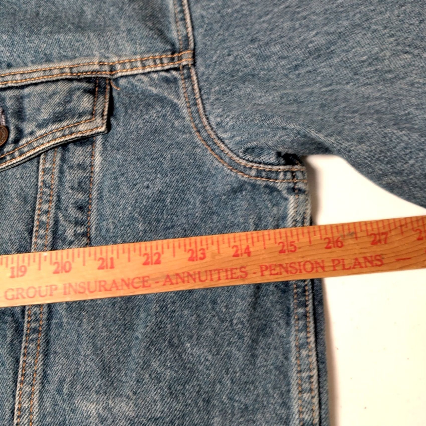 Levi's VINTAGE Levi's Jean Jacket Men XL Denim Trucker Button Up blue Pocketed Regular fit Size US 36 / EU 52 - 4 Thumbnail