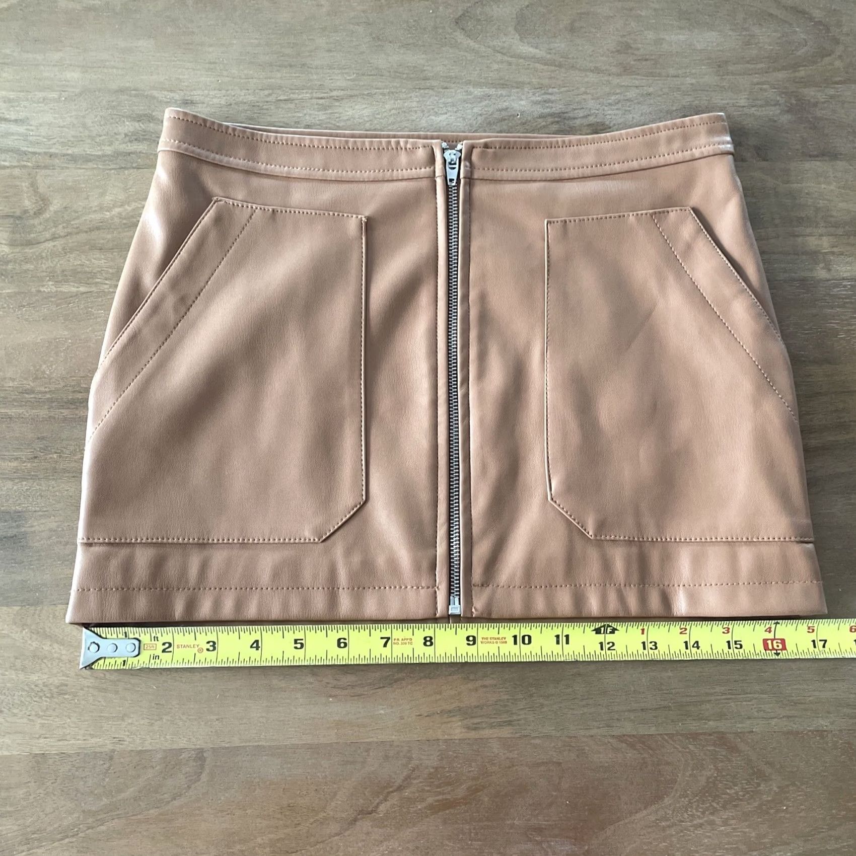 Free People VINTAGE Free People Maya Mod Vegan Faux Leather Mini Skirt Women Size 2 Tan Zip Up Wrap Size 26" / US 2 / IT 38 - 8 Thumbnail