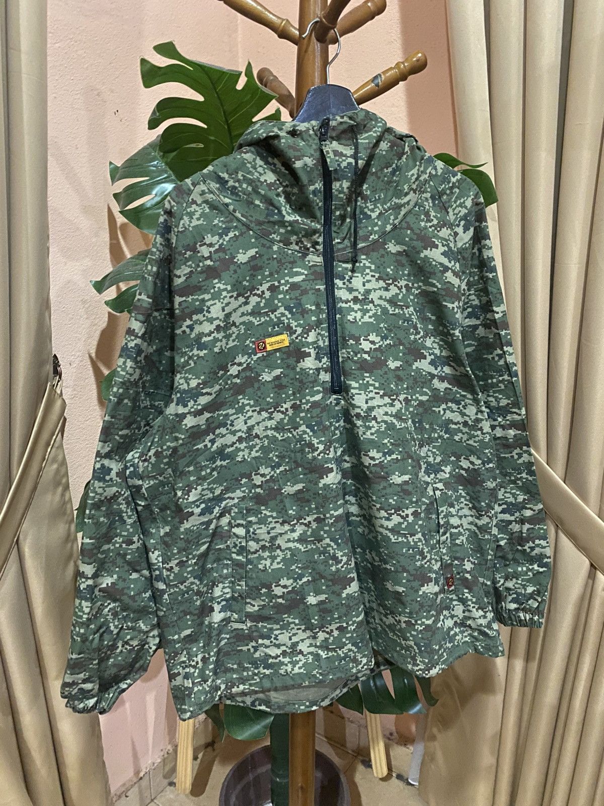 Other Vintage Digital Camo Anorak Jacket – Japanese Military-Style Size US L / EU 52-54 / 3 - 3 Thumbnail