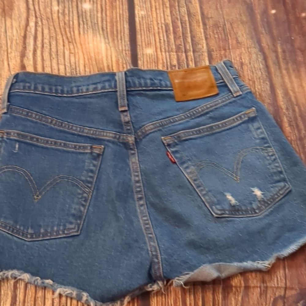 Levi's Levis premium 501 button fly distressed shorts size 26 Size 26" / US 2 / IT 38 - 4 Thumbnail