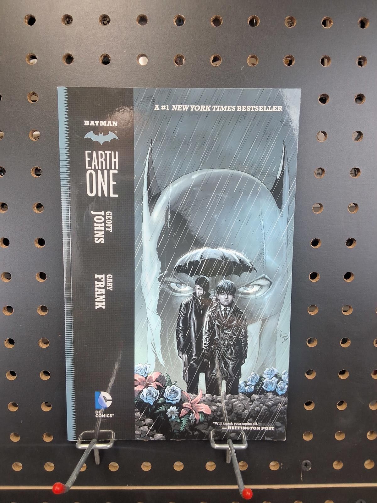 DC Comics Batman Earth One Vol 1 - A Dark Knight Reimagined Size ONE SIZE - 1 Thumbnail