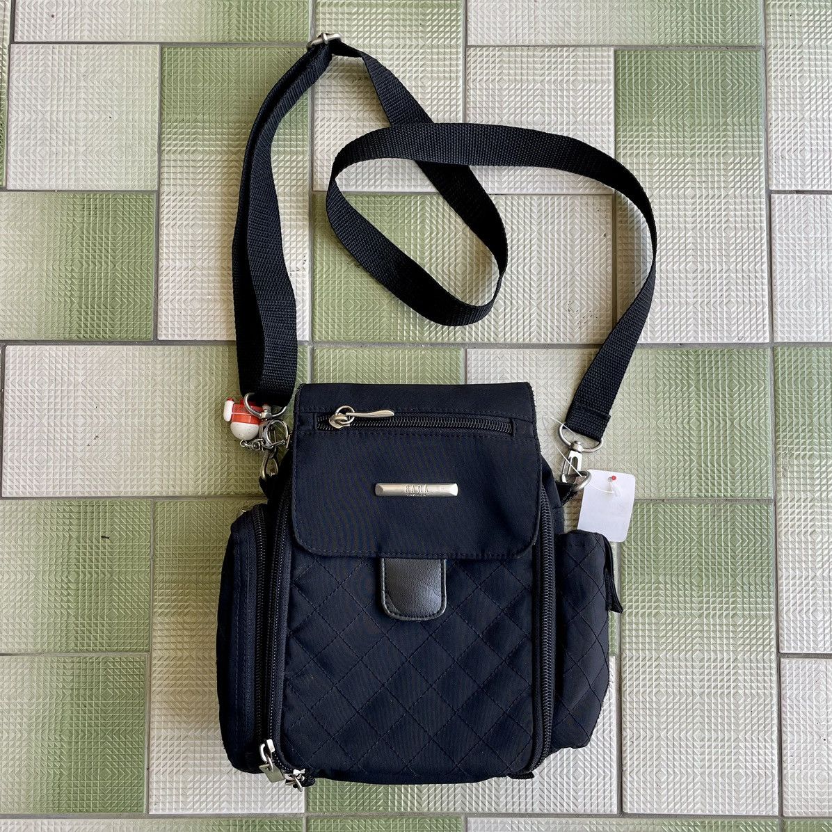 Hypebeast RARA FASHION MULTI-POCKET CROSSBODY/SLING BAG Size ONE SIZE - 6 Thumbnail