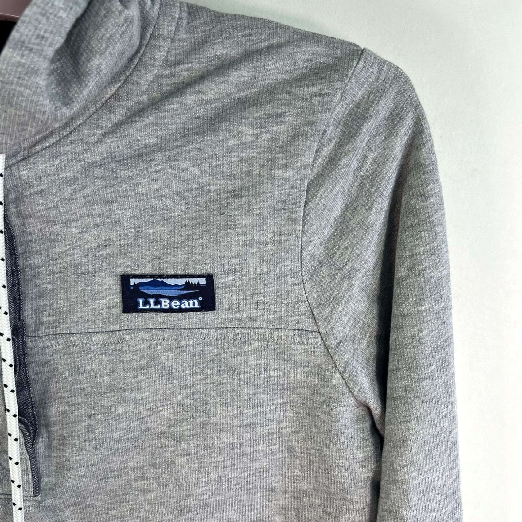 Vintage L.L.Bean Sweatshirt Mens Size S Hooded 1/4 Button Gray Jersey Cotton Embroidered Logo Pullover Size US S / EU 44-46 / 1 - 2 Thumbnail
