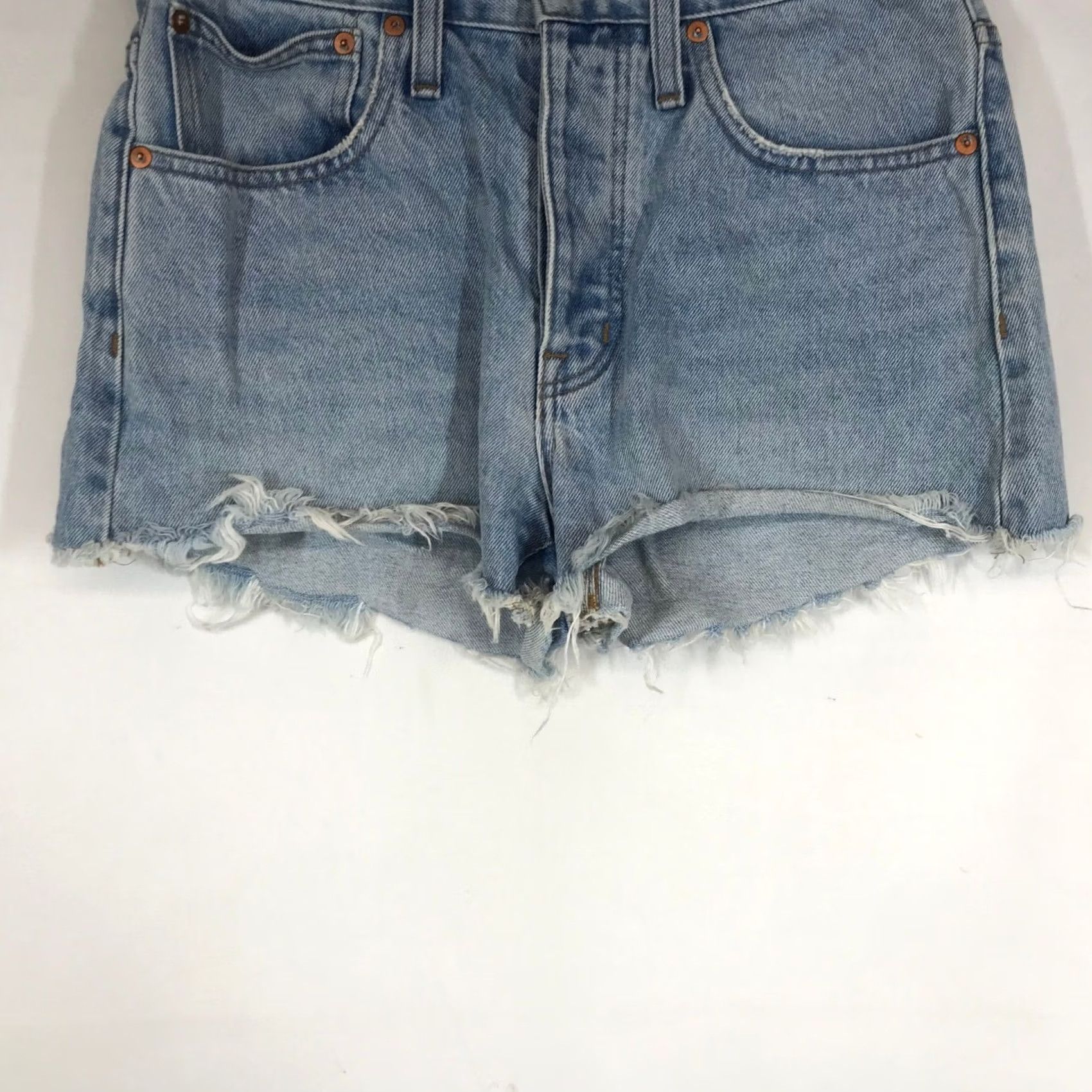 Madewell Madewell Relaxed Denim Shorts Light Wash High Rise Raw Hem 25 Size 42" / US 20 - 3 Thumbnail