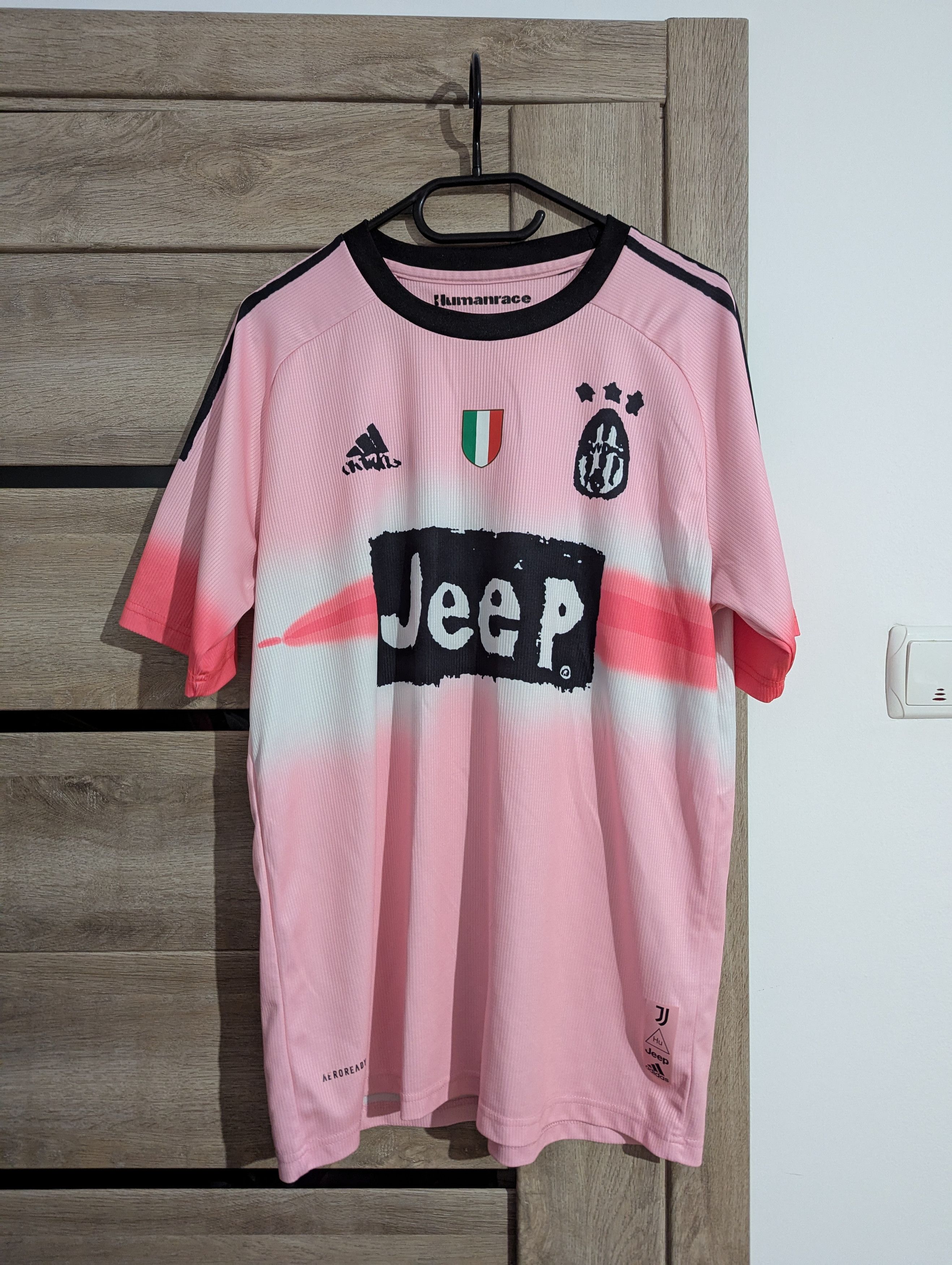 JUVENTUS HUMANRACE TRAINING TOP - SoccerWorld - SoccerWorld