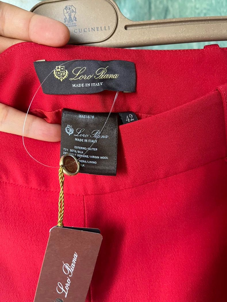 Loro Piana LORO PIANA A bright red wool skirt Size 27" / US 4 / IT 40 - 3 Thumbnail