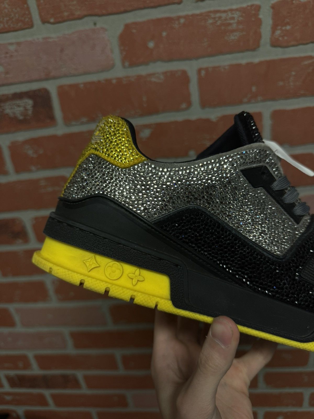 Louis Vuitton × Swarovski Louis Vuittion Swarovski Crystal Trainer 9LV/10US $5800 Size US 10 / EU 43 - 5 Thumbnail