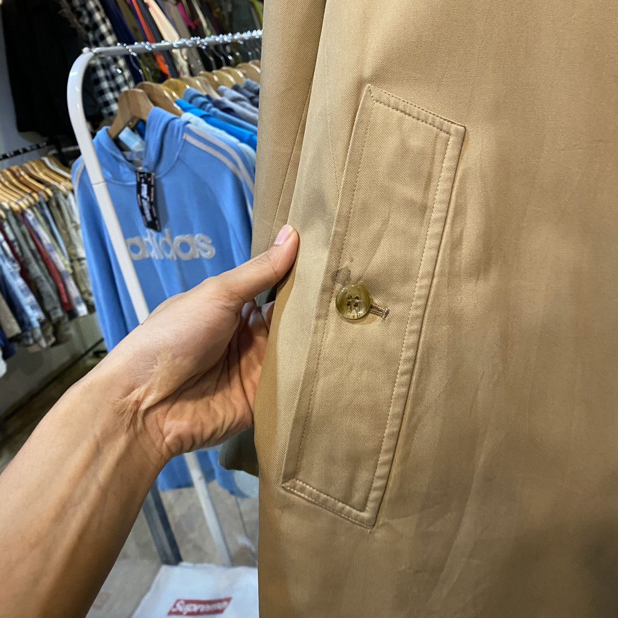Burberry VINTAGE‼️The Classic Burberry Trench-coat Size US M / EU 48-50 / 2 - 10 Thumbnail
