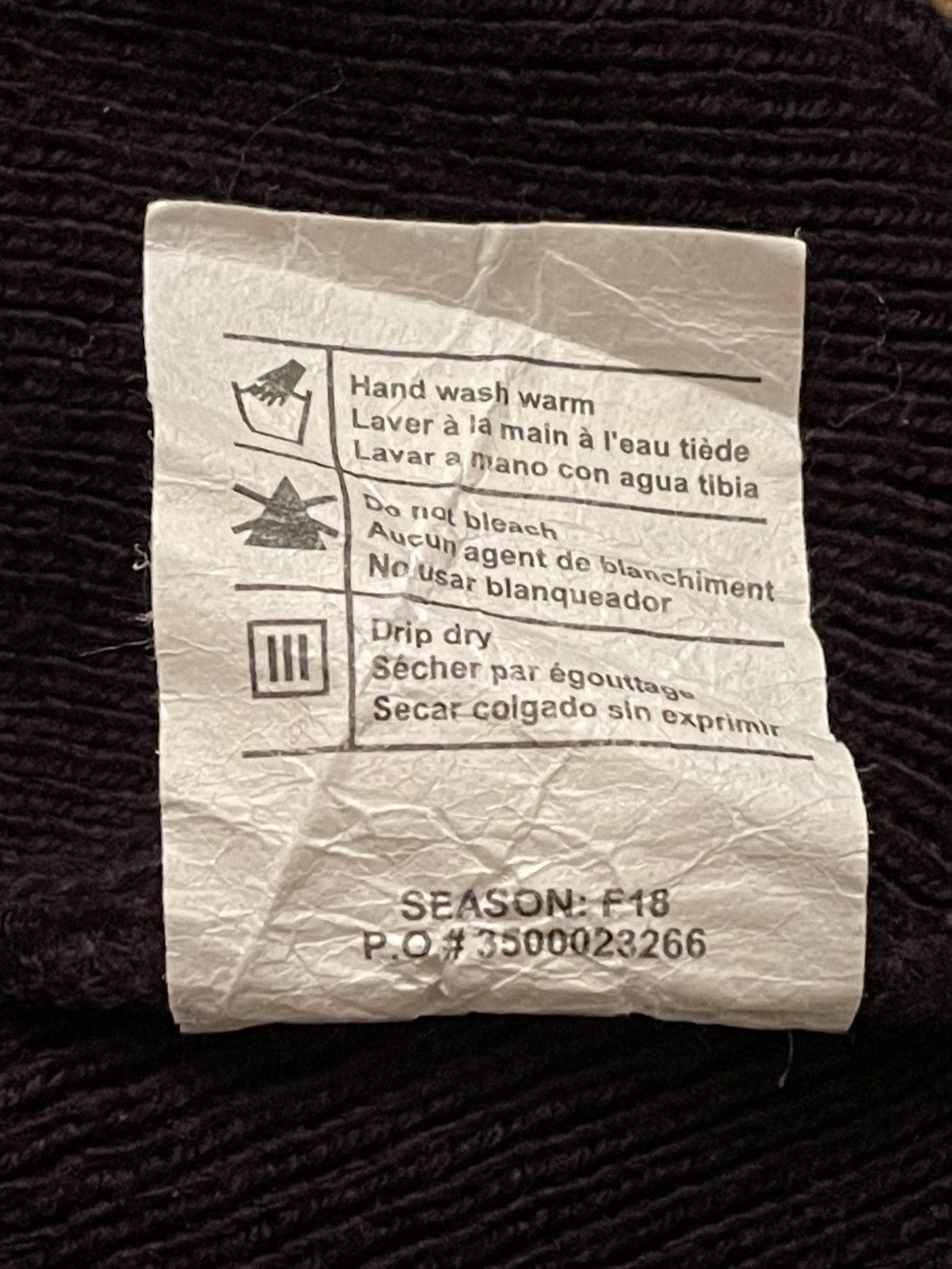 Carhartt Vintage Y2K Fall 2018 Carhartt Black Beanie Streetwear Size ONE SIZE - 8 Thumbnail