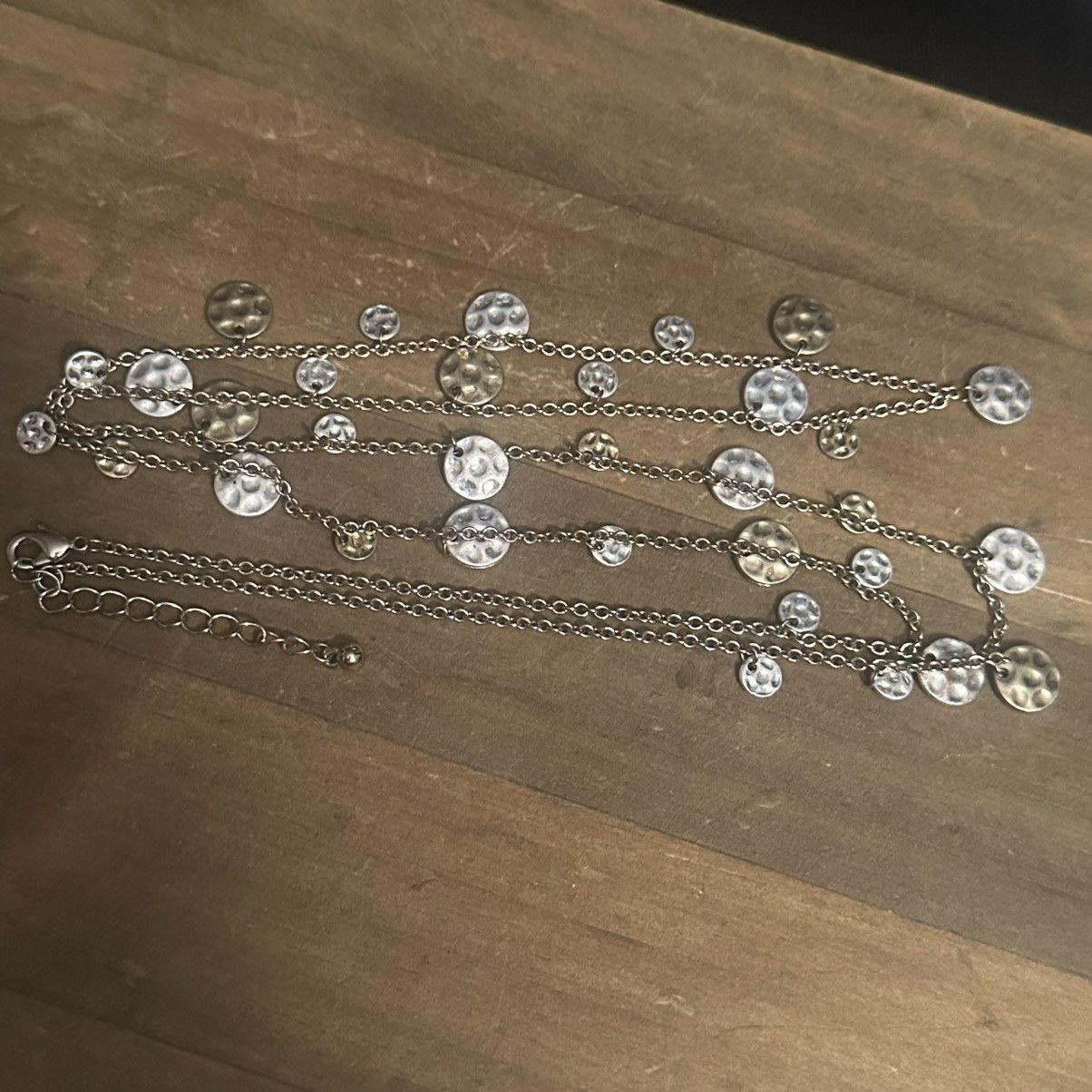 Other Silver tone hammered discs charm necklace Size ONE SIZE - 2 Thumbnail