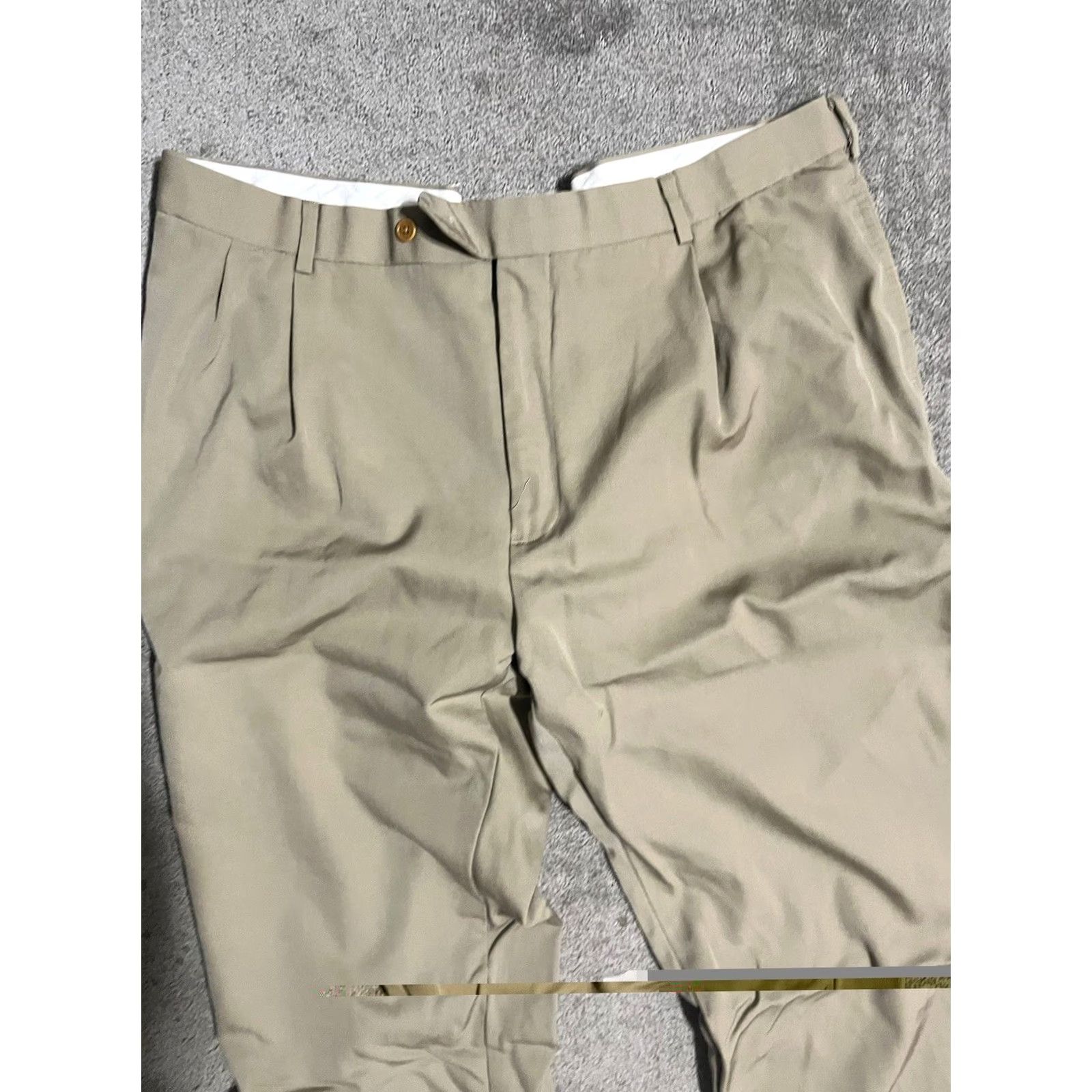 Brooks Brothers Brooks Brothers Wool Pant 44x26 Mens Straight Cuffed Pleated Beige Khaki Hemmed Dress Pants Regient Designer Size US 44 / EU 60 - 2 Thumbnail