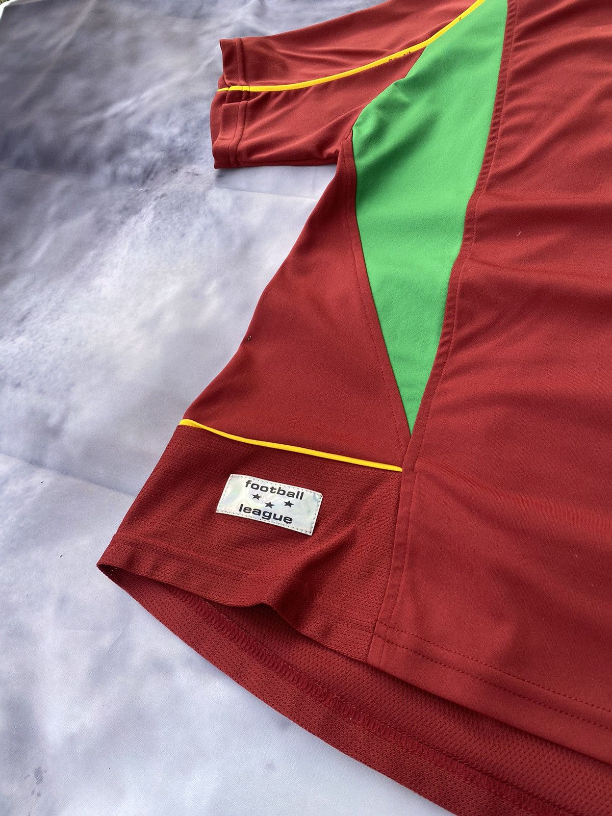 Vintage Vintage Portugal 2002-04 Home Football Soccer Jersey Figo #7 Size US M / EU 48-50 / 2 - 6 Thumbnail