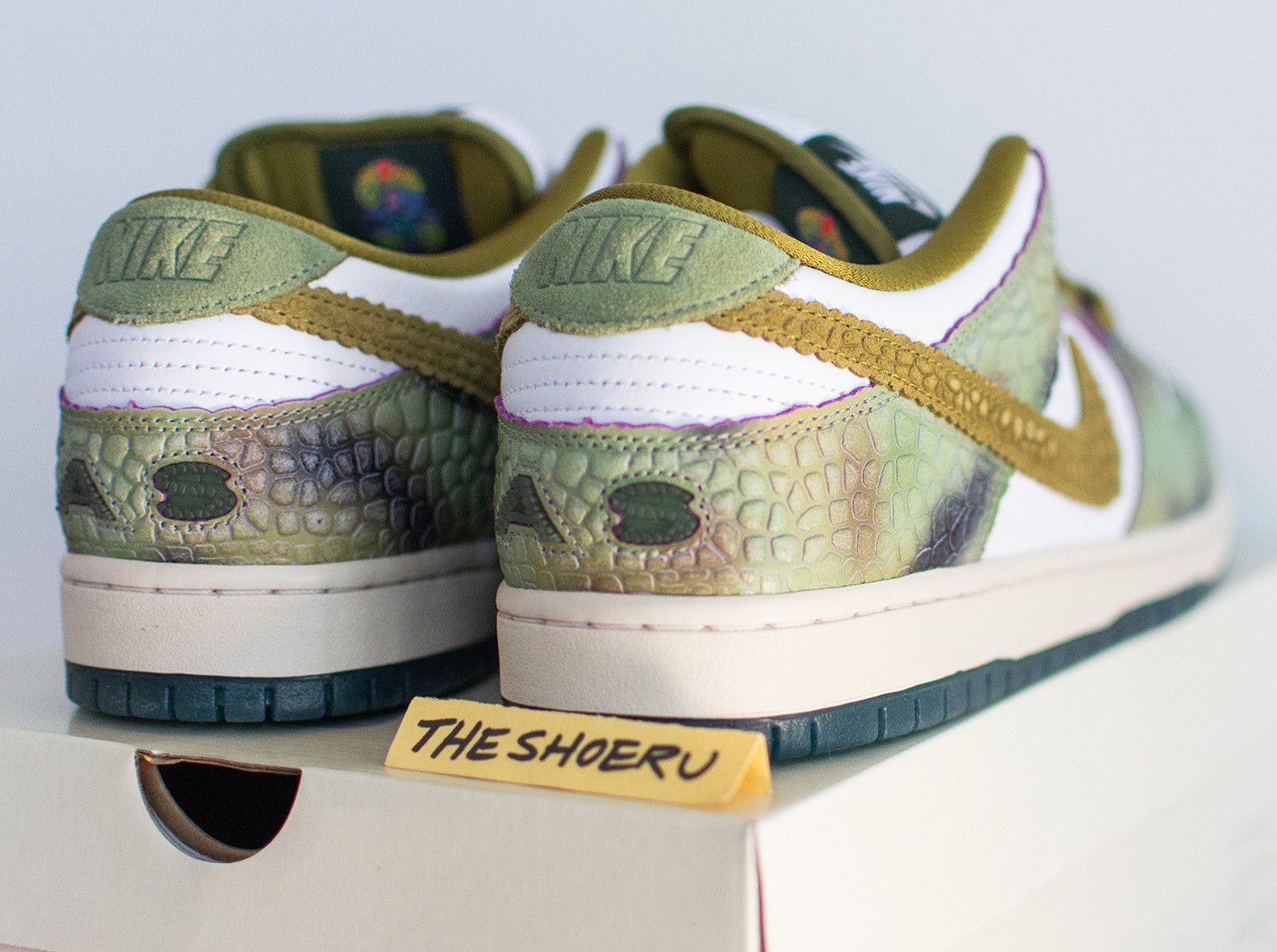 Nike SB SB Dunk Low Alexis Sablone Chameleon Size US 11 / EU 44 - 6 Thumbnail