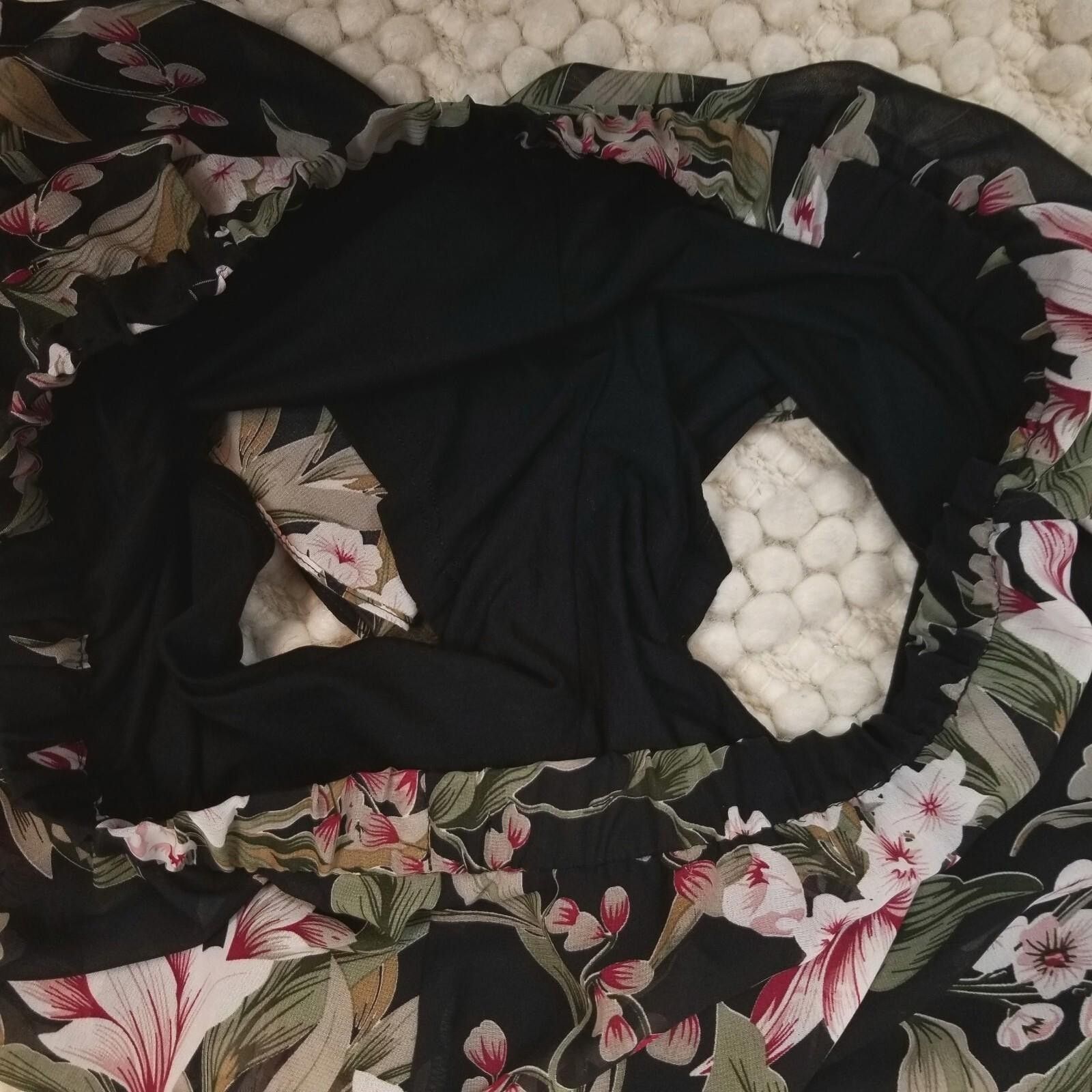 Other NWOT Ida Sjostedt Corinne Chiffon Shorts Black Floral EU 40 Size 32" / US 10 / IT 46 - 6 Thumbnail