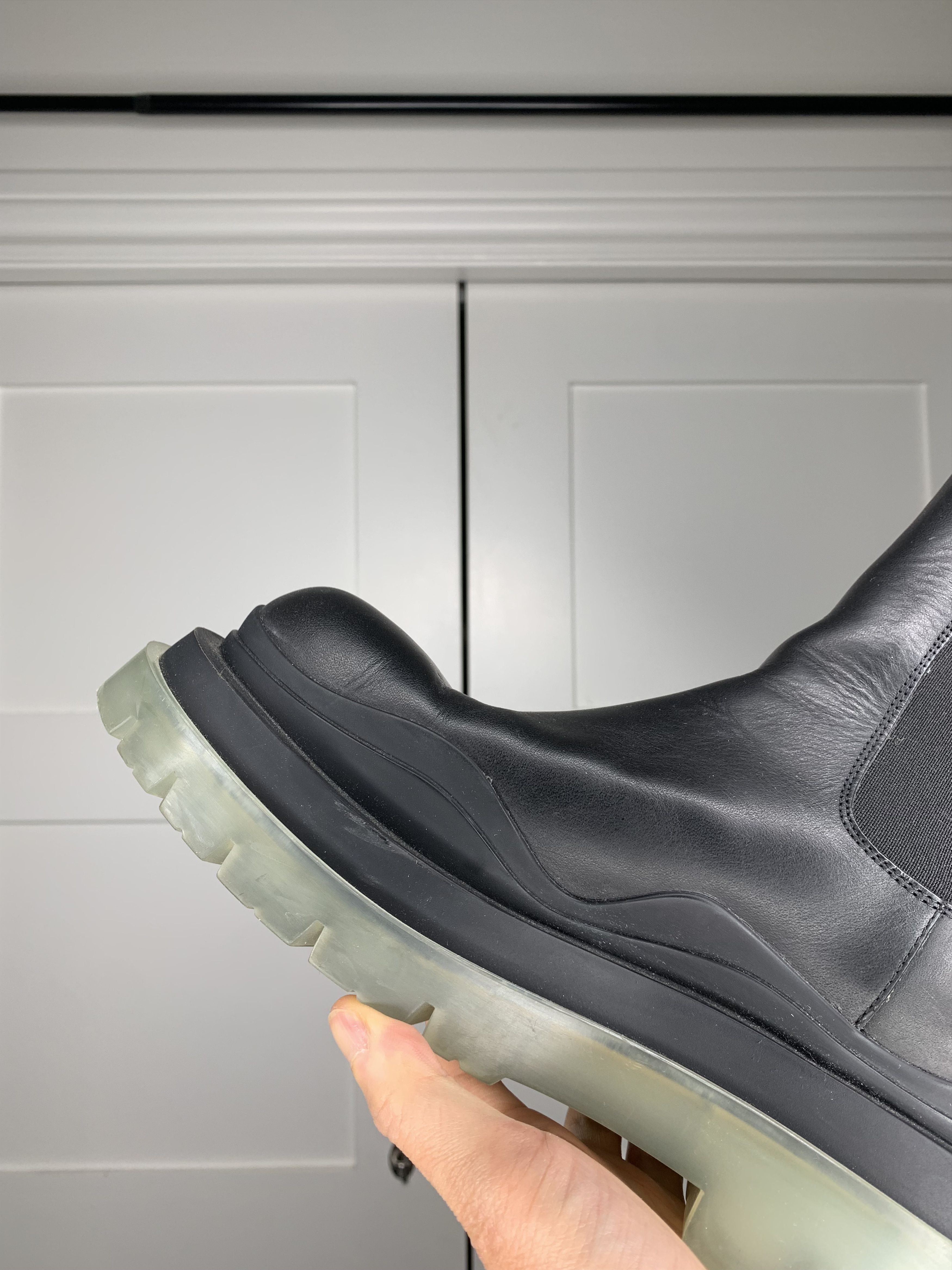Bottega Veneta Bottega Veneta Tire Lug Leather Black Chelsea Boots Size US 7.5 / EU 40-41 - 6 Thumbnail