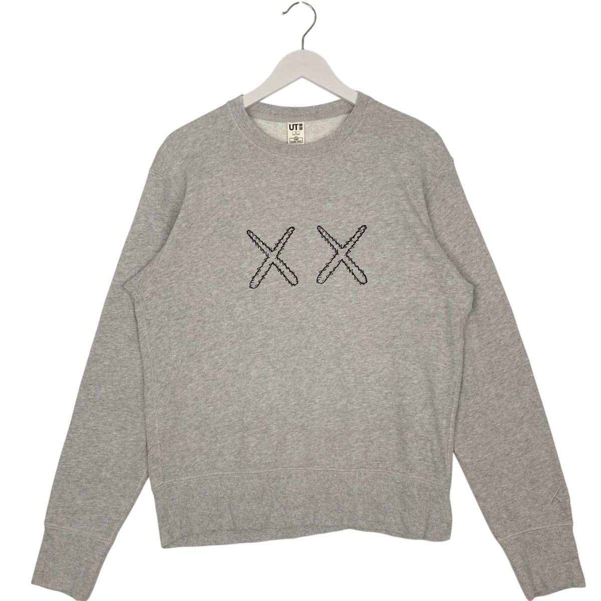 Other Vintage Ut Kaws Peanuts Crewneck Sweatshirt Gray Size S Size US S / EU 44-46 / 1 - 1 Thumbnail