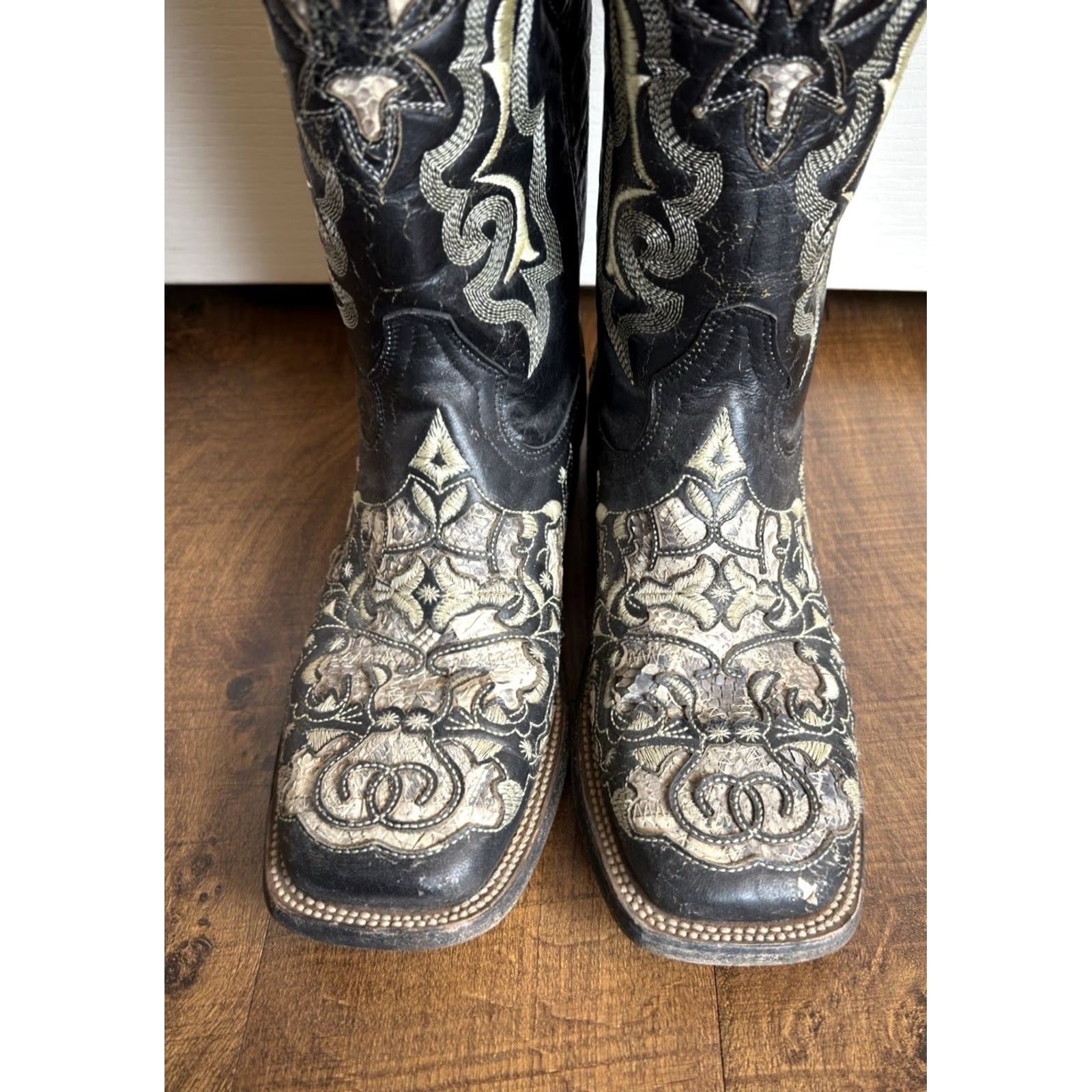 Skin Corral Exotic Python Skin Inlay Western Boot Square Toe Black US 8.5D Mens Leather western Cowboy Boot Size US 9 / EU 42 - 5 Thumbnail