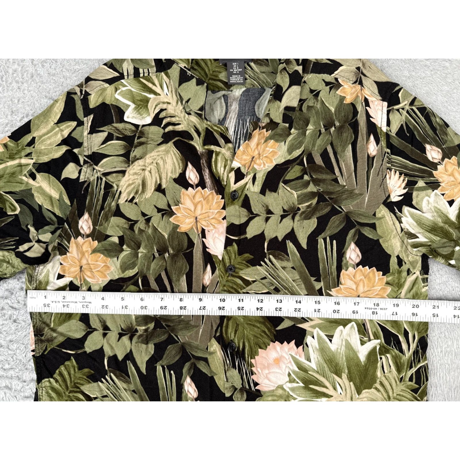 H&M H&M Shirt Men Black Floral Leaf Button-Up 100% Rayon Hawaiian L Adult Casual Shirt Size US L / EU 52-54 / 3 - 7 Thumbnail