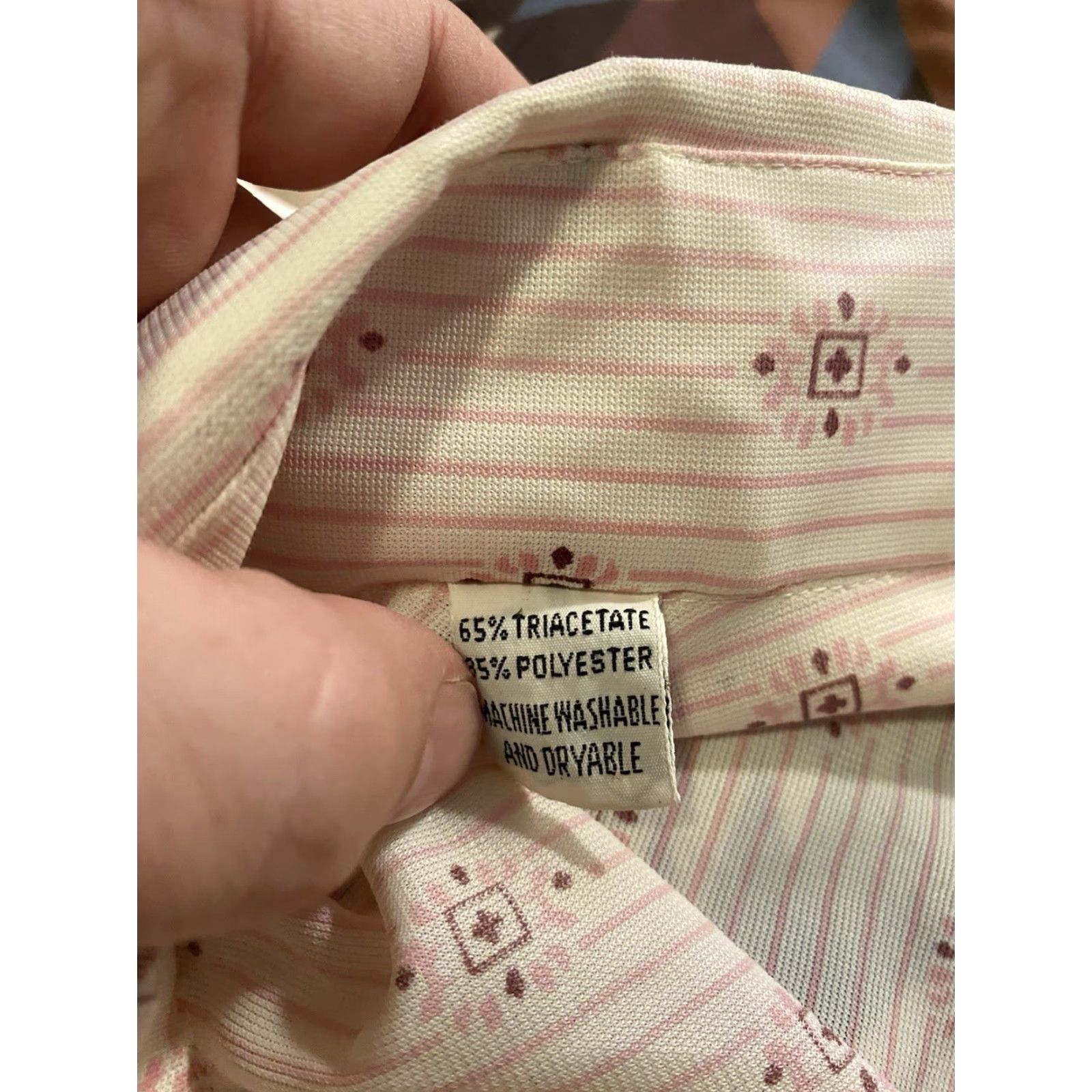 Vintage VINTAGE Montgomery Ward Long Sleeve Button-Down Geometric Pink Mens XL Regular Button-Up Collared Knit Easy Care 70s Retro Size US XL / EU 56 / 4 - 5 Thumbnail