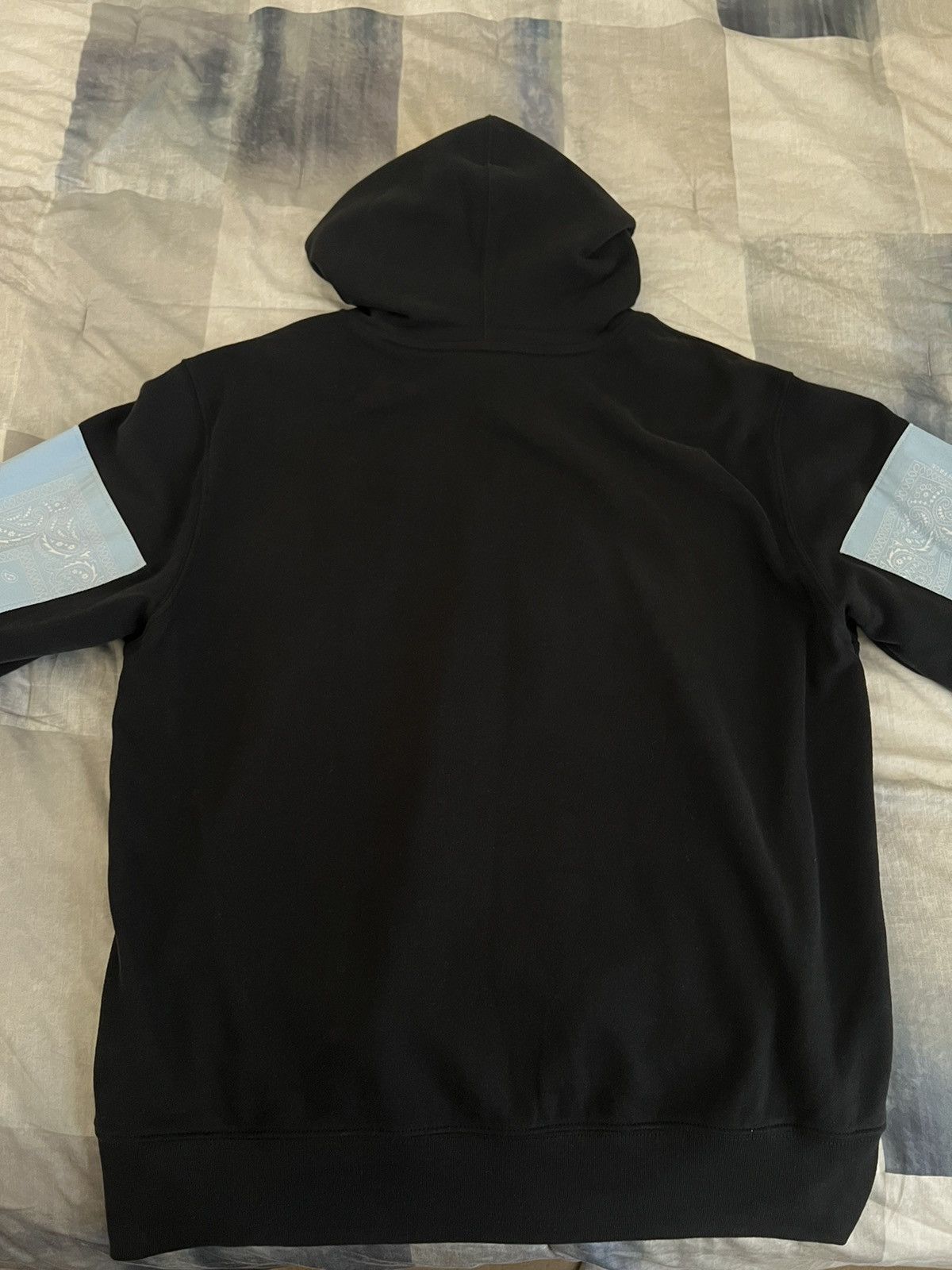 Supreme × The North Face Black & Baby Blue Bandana Paisley Hoodie Size US L / EU 52-54 / 3 - 6 Thumbnail