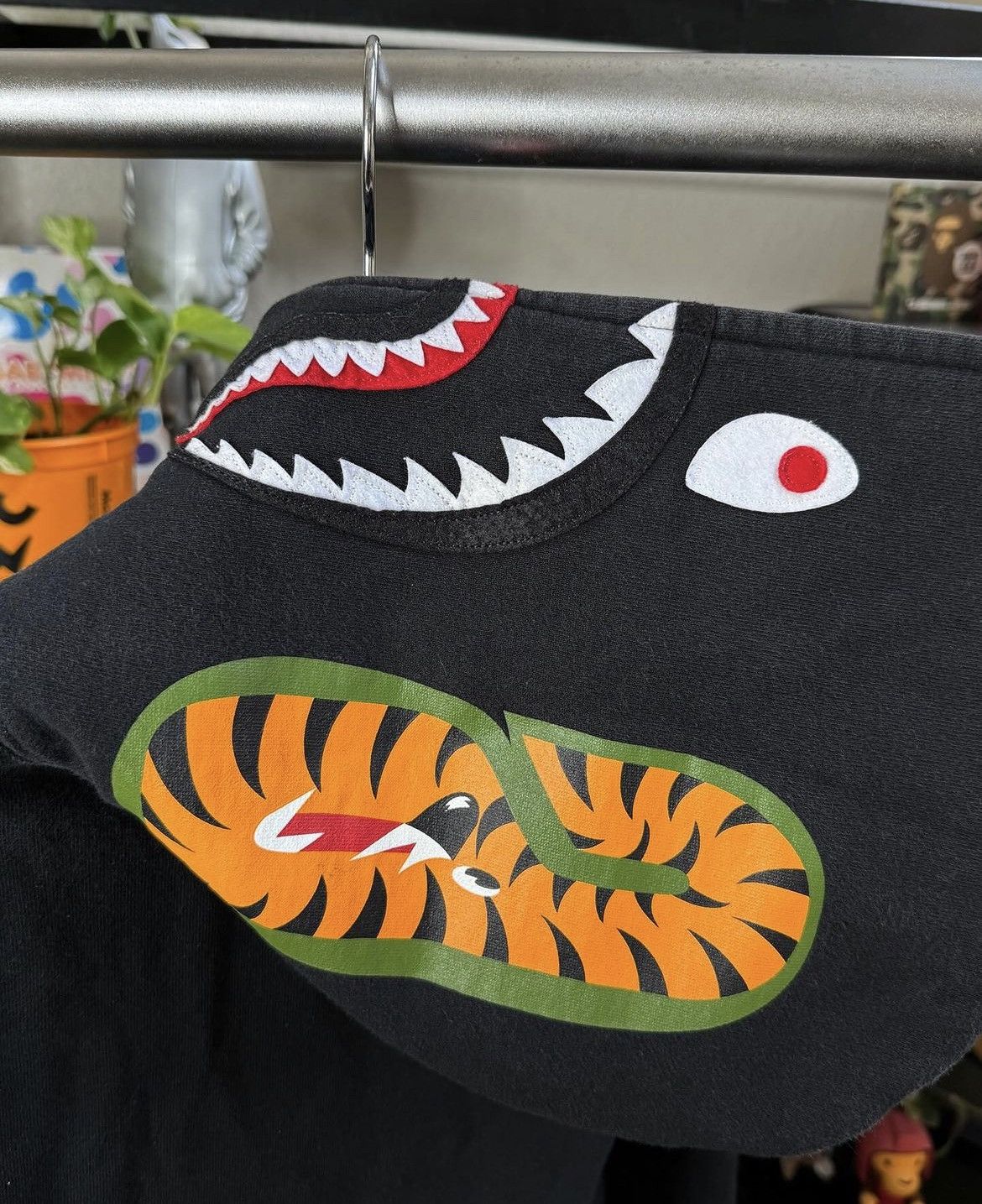 Bape Shark Pullover Hoodie Size US S / EU 44-46 / 1 - 3 Thumbnail