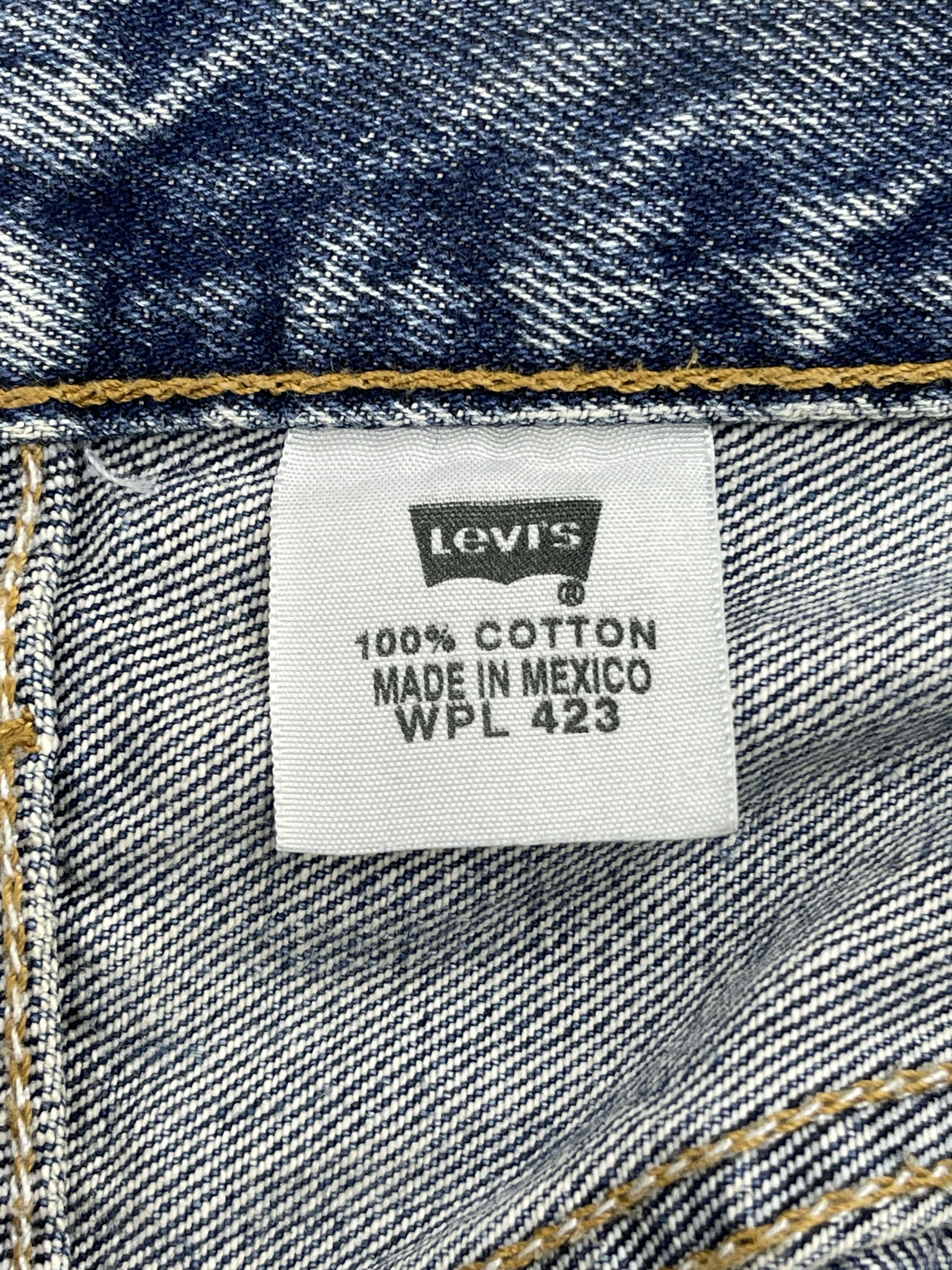Levi's × Vintage Distressed Vintage 90s Levis 501 Faded Blue Denim Jeans Size US 37 - 7 Thumbnail