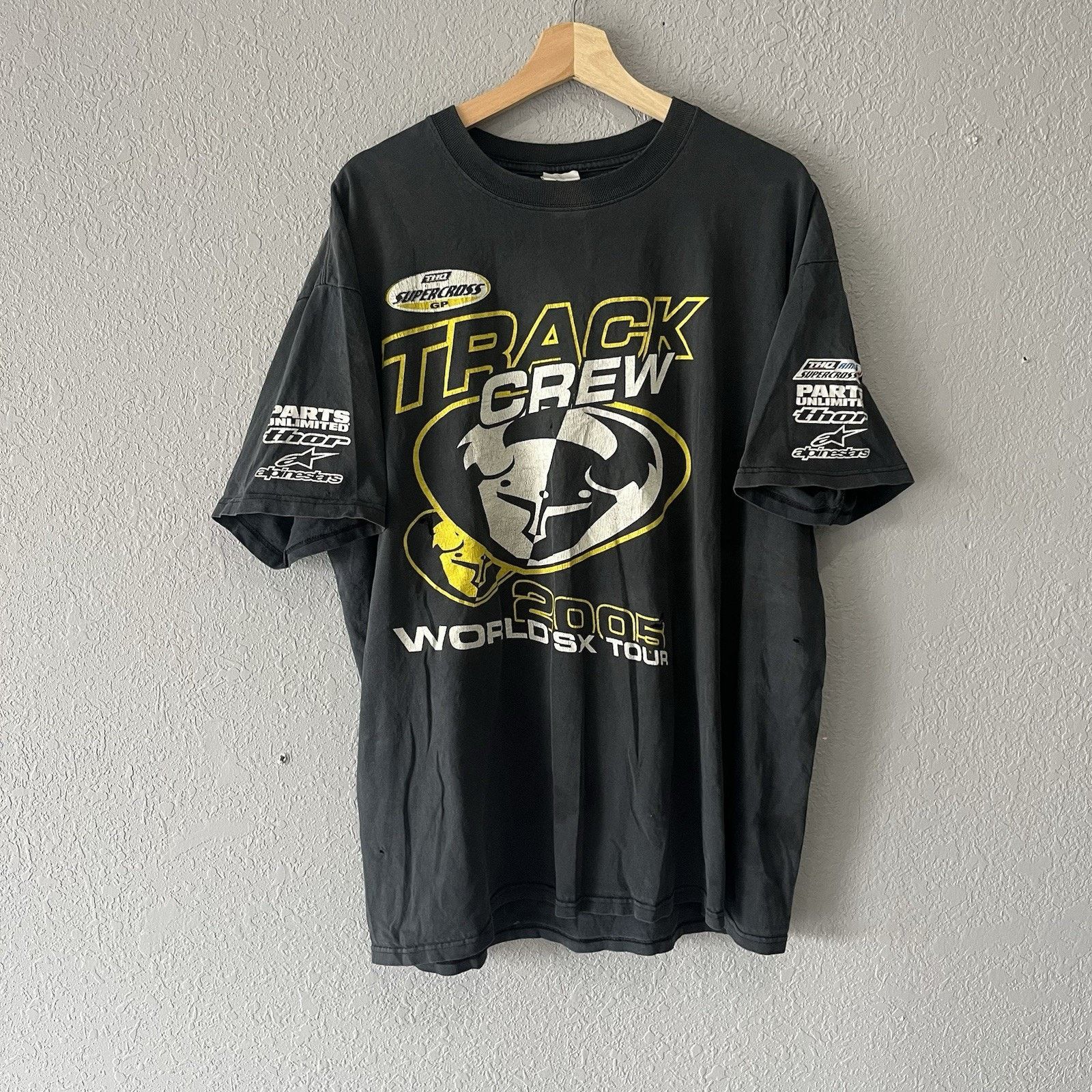 Vintage Vintage 2005 Pit Crew Racing Tshirt Men’s XL Fox Racing Dist Size US XL / EU 56 / 4 - 1 Thumbnail