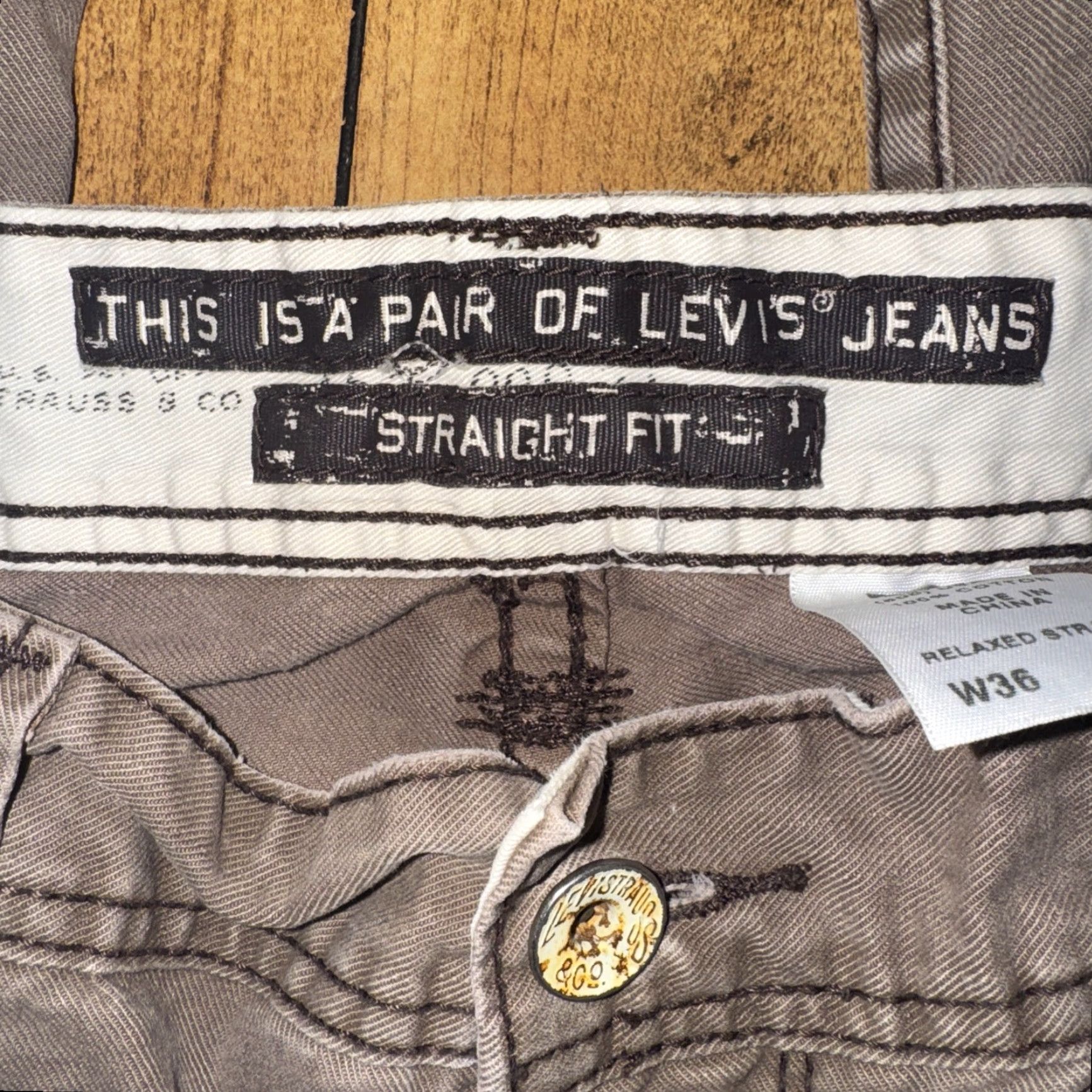 Levi's Levis Straight Fit Taupe Colored Pants 36x33 Y2K Workwear Size US 36 / EU 52 - 6 Thumbnail