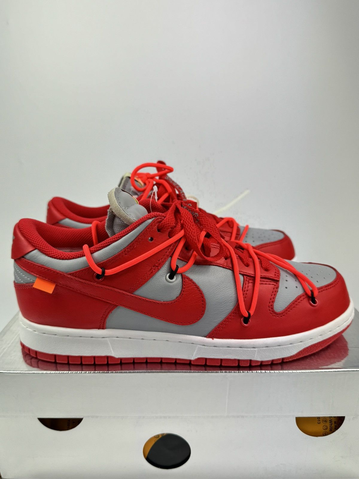 NIKE DUNK LOW X OFF- WHITE UNIVERSITY RED SNEAKER