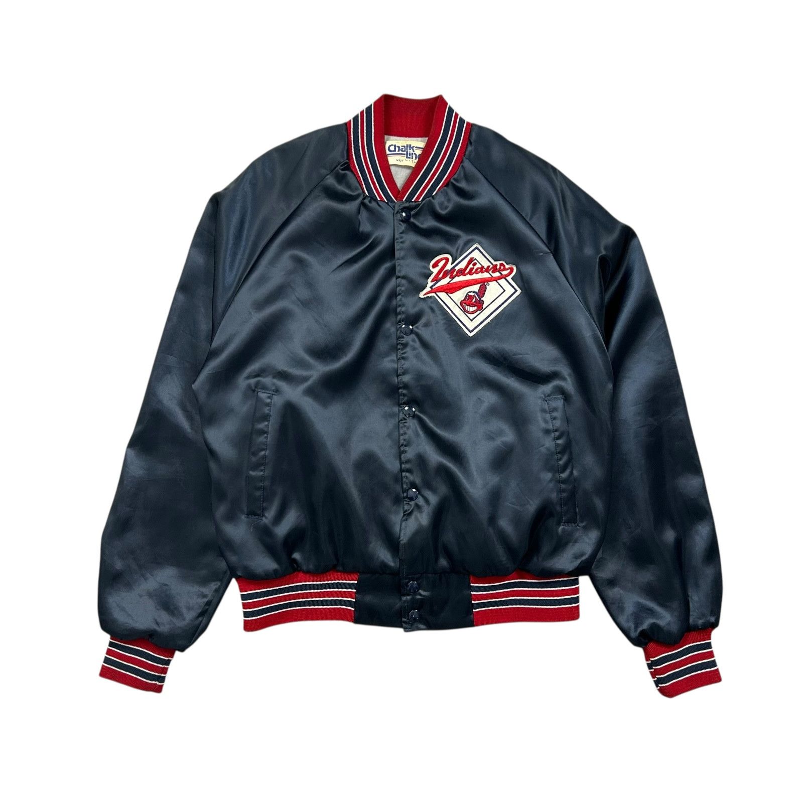 MLB VTG 90s CLEVELAND INDIANS CHALK LINE SATIN JACKET SPELL OUT Size US M / EU 48-50 / 2 - 2 Thumbnail