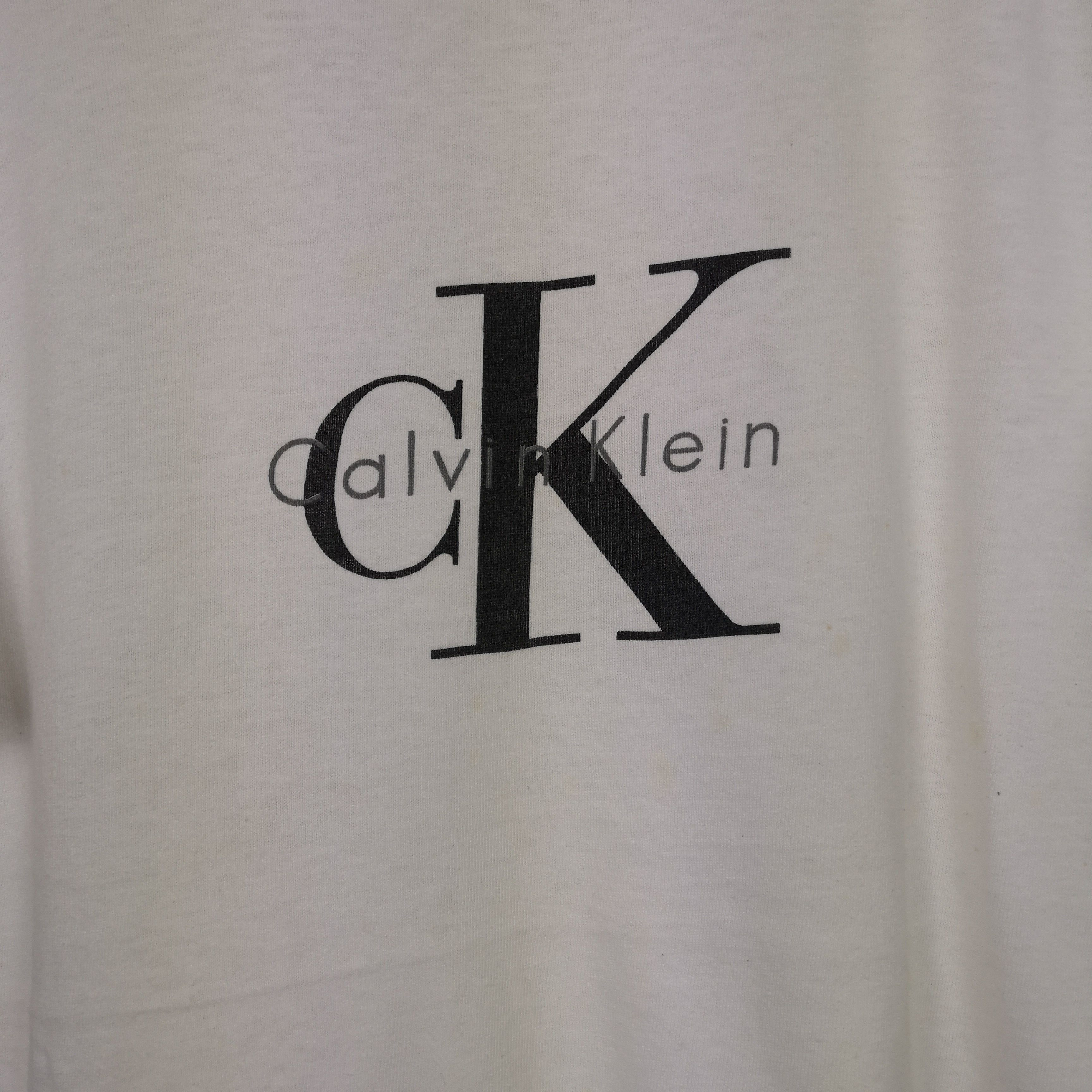 Calvin Klein Vintage 90s Calvin Klein T-Shirt Calvin Klein Crewneck Tees Size US L / EU 52-54 / 3 - 2 Thumbnail