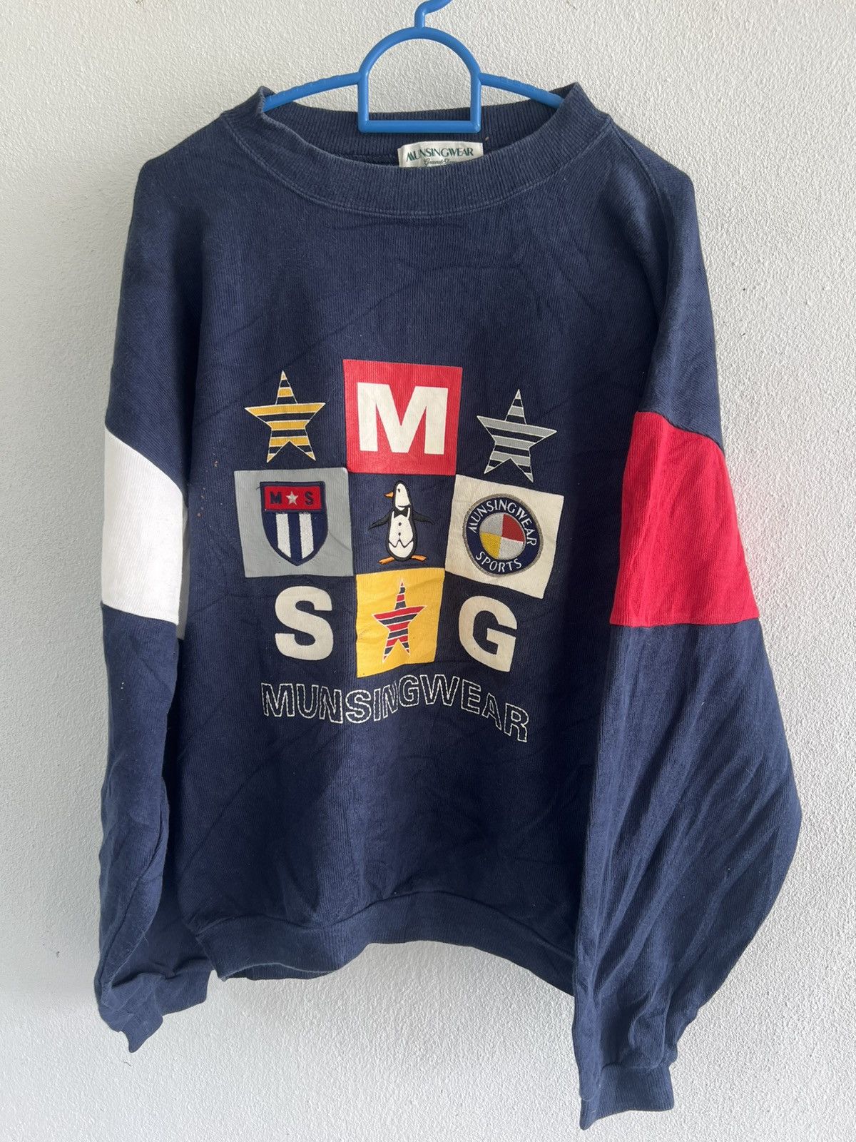 Designer × Vintage Sweatshirt Design by Munsingwear Size US L / EU 52-54 / 3 - 1 Thumbnail