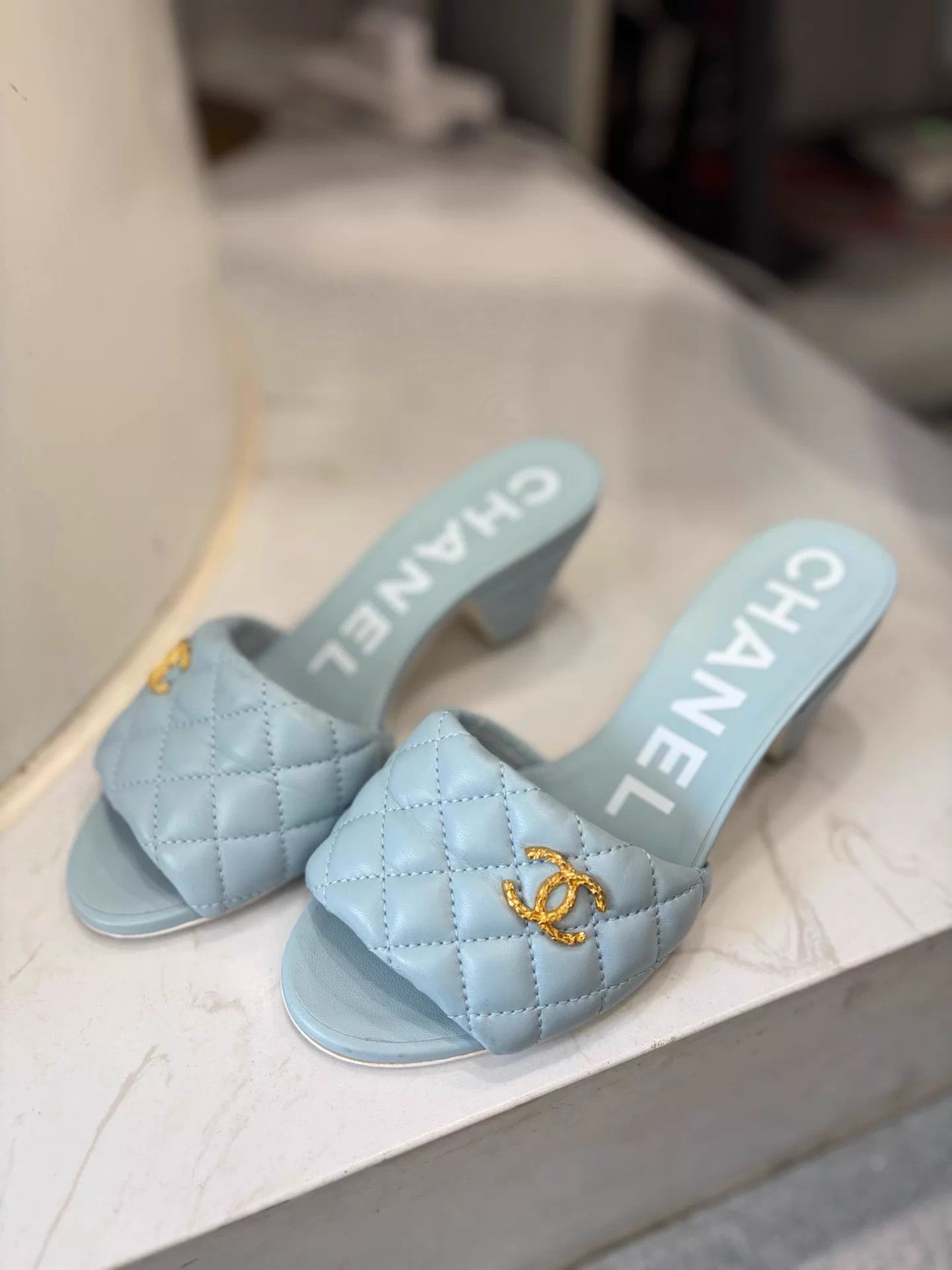 Chanel Chanel Macaron Blue CC Logo Heel Slippers 35 99new Size US 4.5 / IT 34.5 - 2 Thumbnail