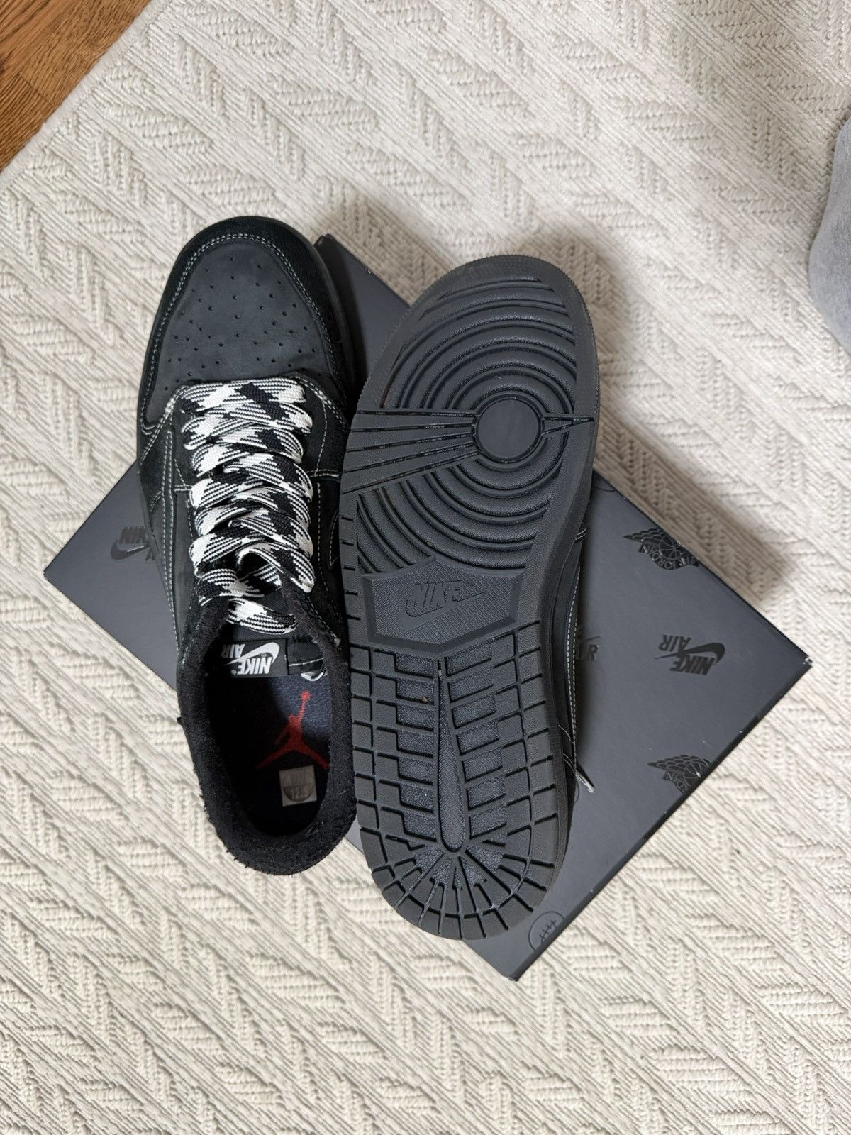 Nike Jordan 1 Low Travis Scott Black Phantom Size US 12.5 / EU 45-46 - 4 Thumbnail
