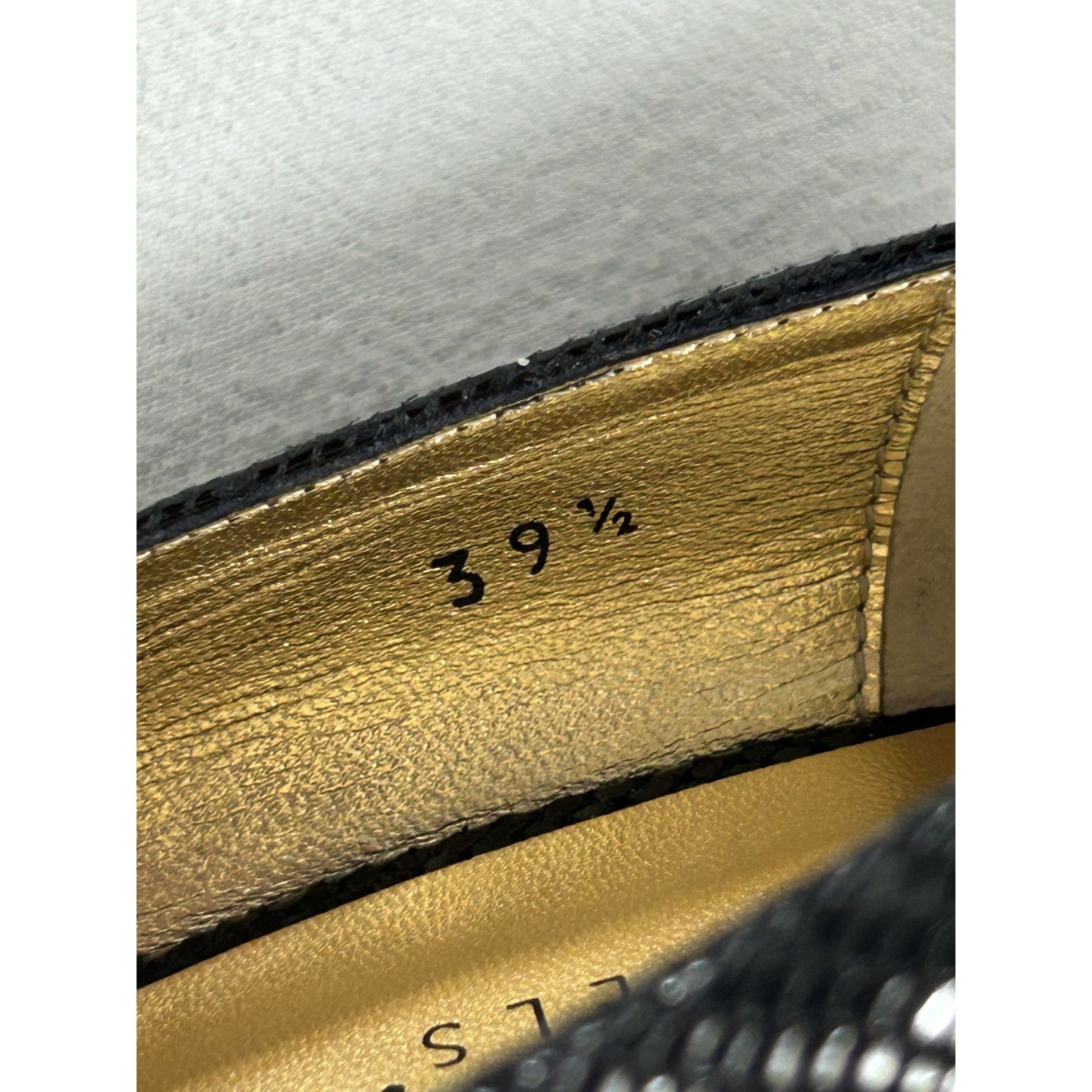 Ron White Ron White Fiona Onyx Embossed Suede Bow Peep Toe Pump in Bla Size US 9 / IT 39 - 7 Thumbnail