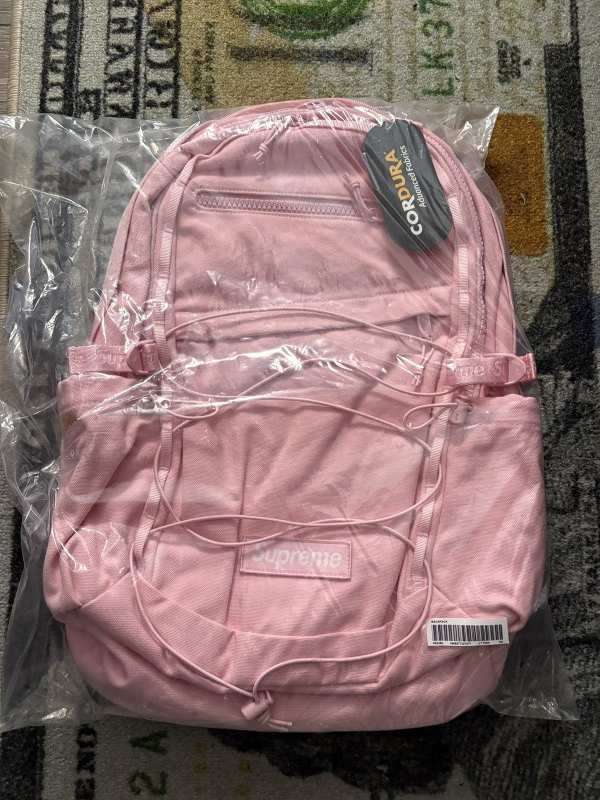 リームSupreme 17ss backpack マゼンダ　ピンク Supreme Supreme Magenta Pink Backpack Bag SS17 | Grailed